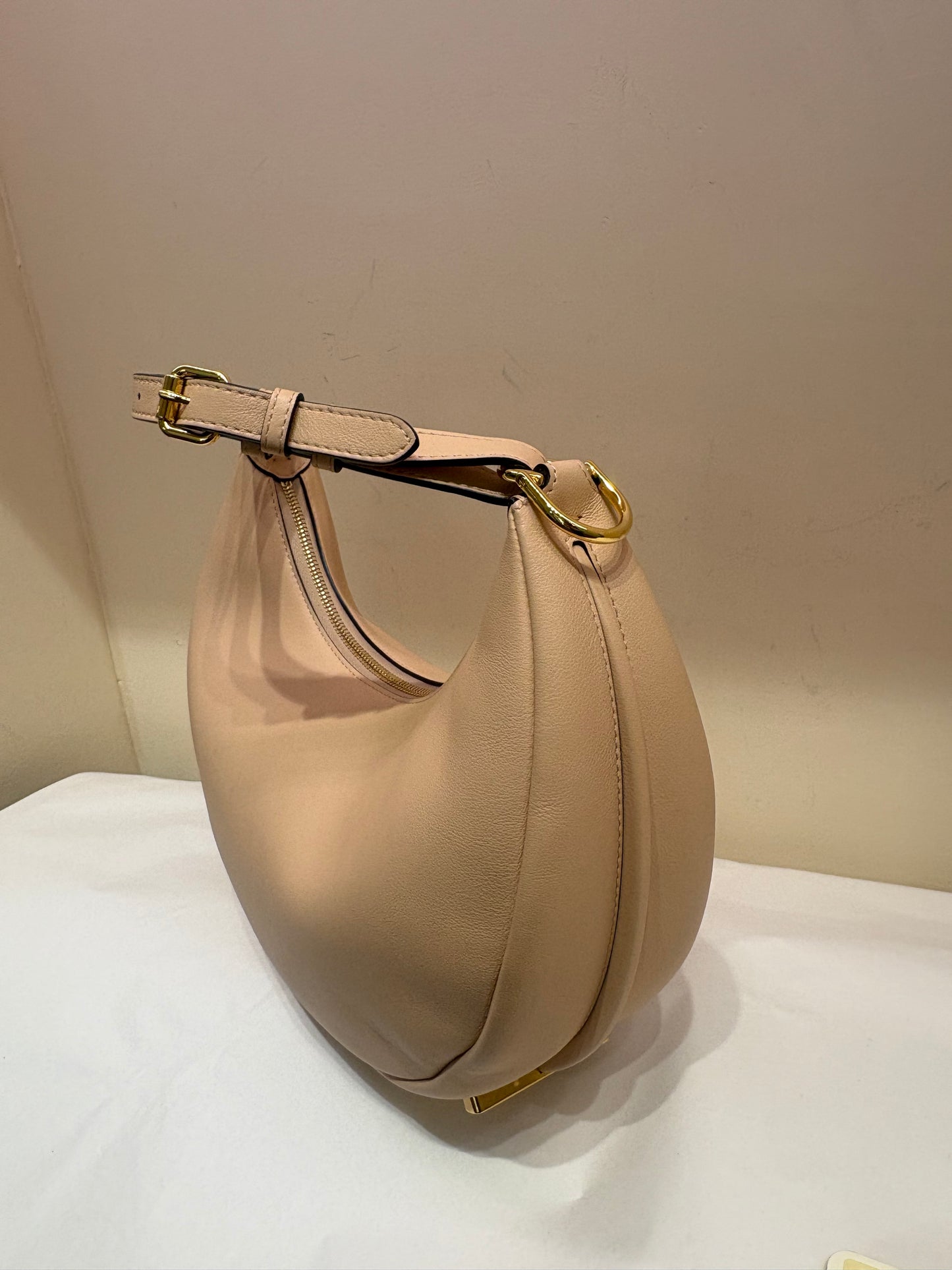 Fendigraphy piccola borsa Hobo in pelle rosa