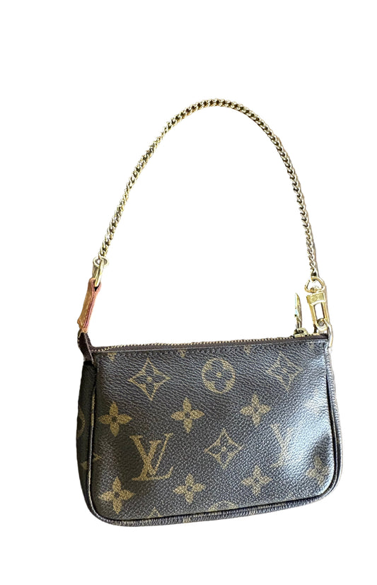 Louis Vuitton mini pochette