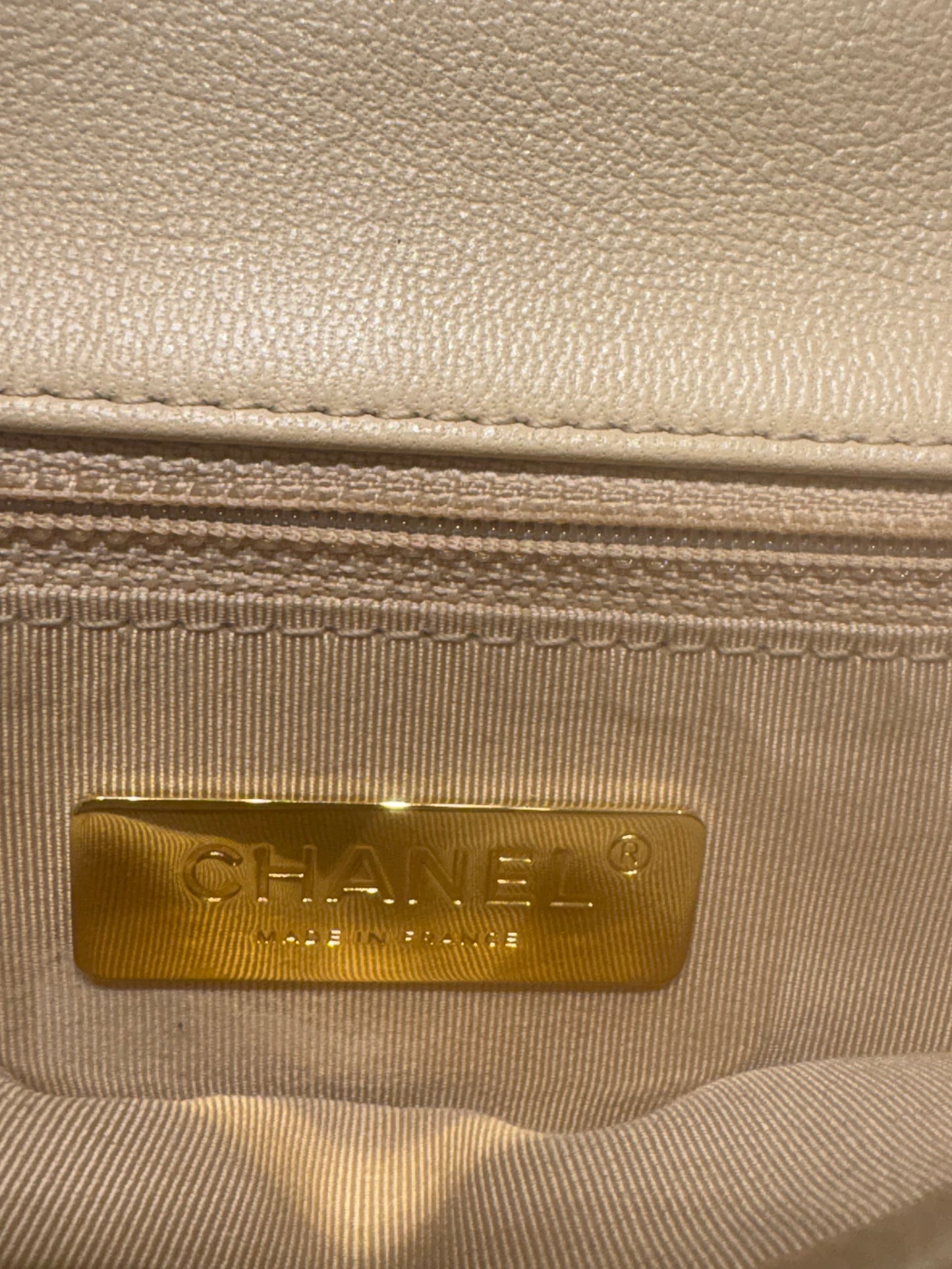 Borsa Chanel 19 Small – Pelle di Agnello Beige con Hardware Mixed Metal