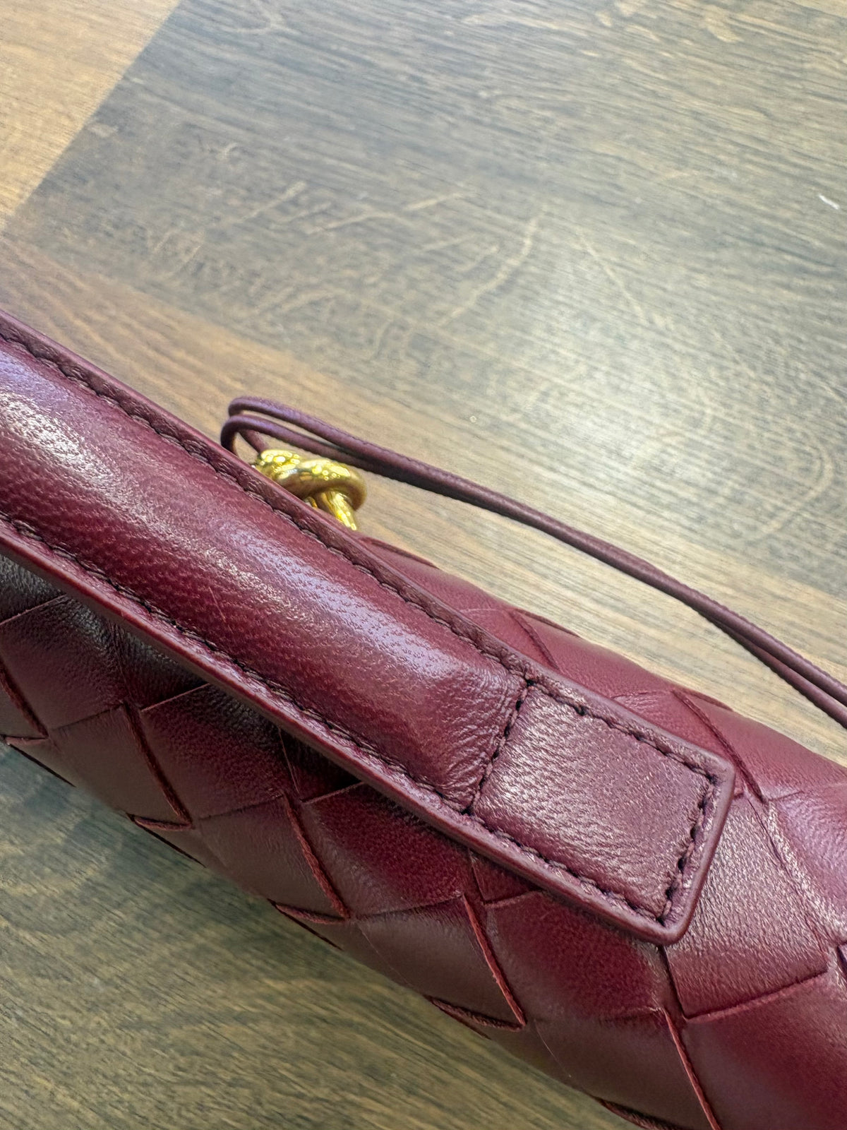 Bottega Veneta Andiamo Clutch Barolo. Nuovo