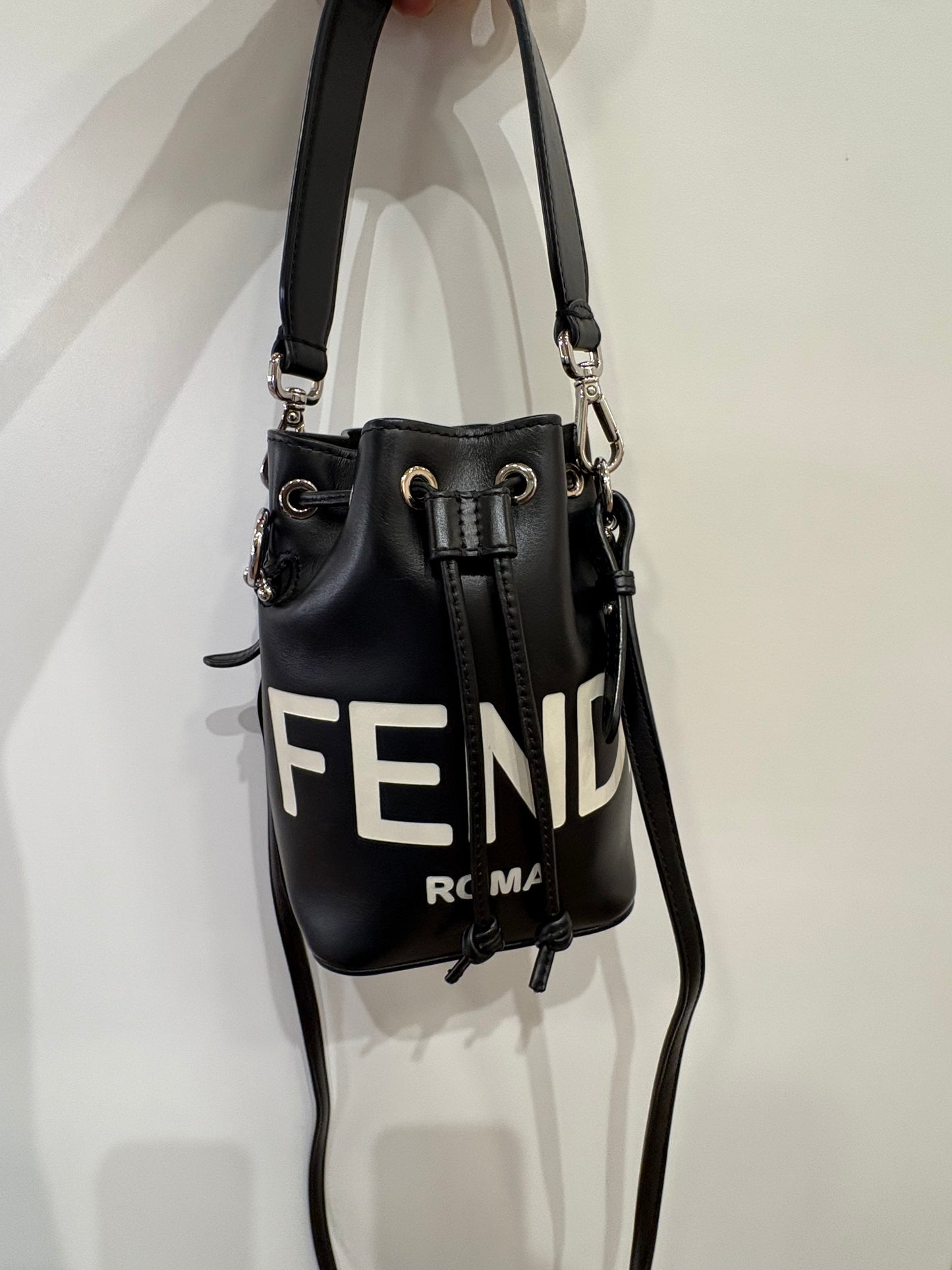 Fendi Minibag Mon Tresor Borsa a Secchiello in Pelle