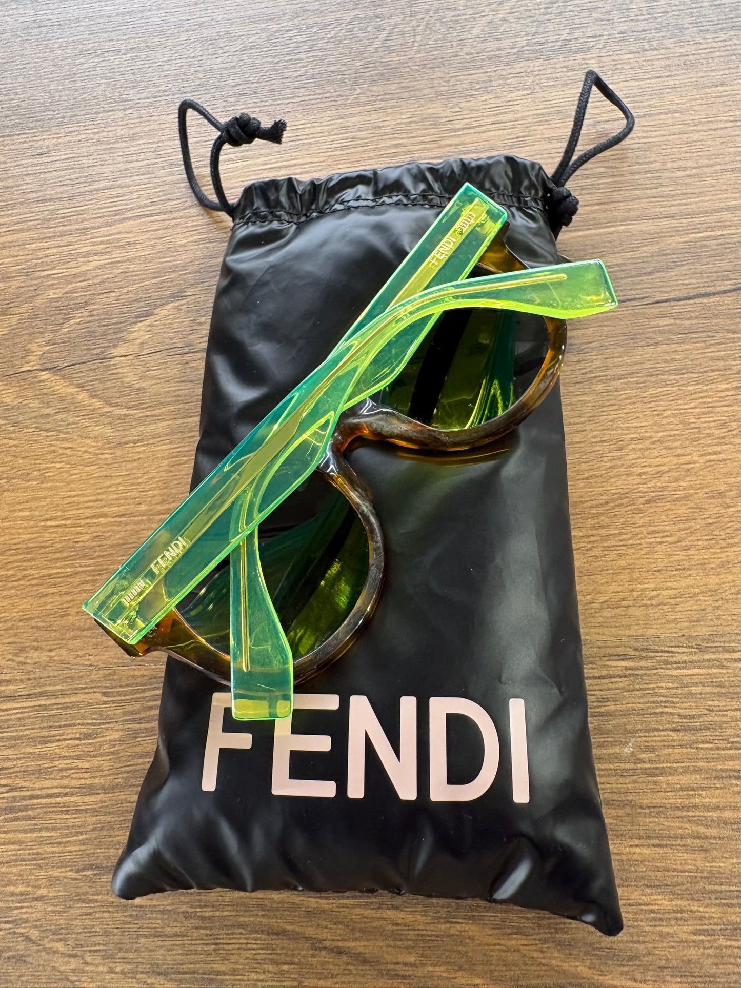 Fendi color Block occhiali da sole verdi specchiati