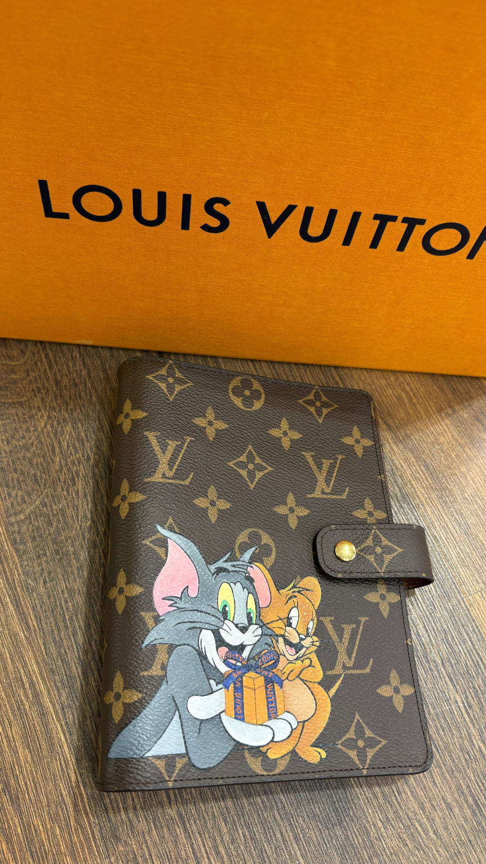 Louis Vuitton Copertina Agenda MM Monogram Custom Tom & Jerry . Nuovo