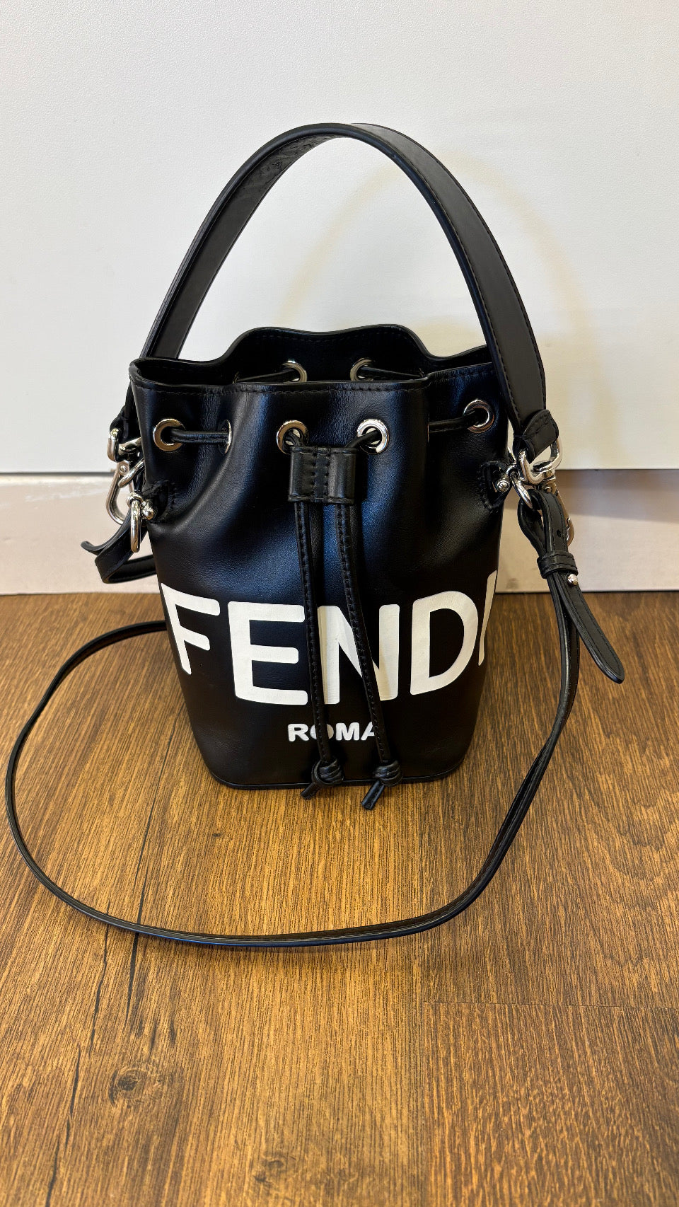 Fendi Minibag Mon Tresor Borsa a Secchiello in Pelle