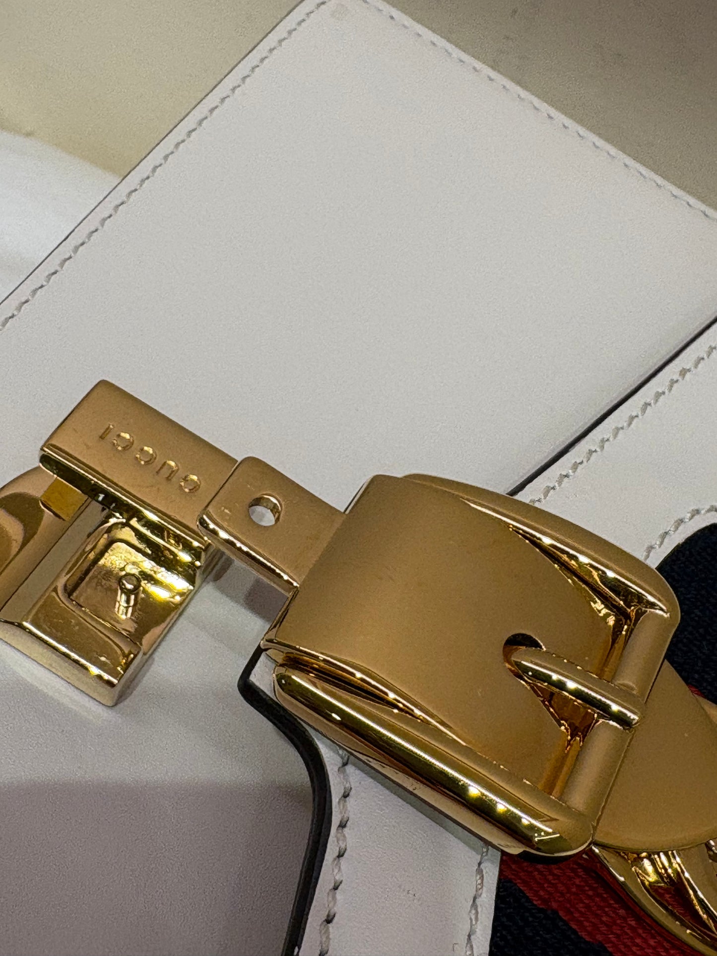 Gucci Silvye borsa in pelle bianca doppia tracolla