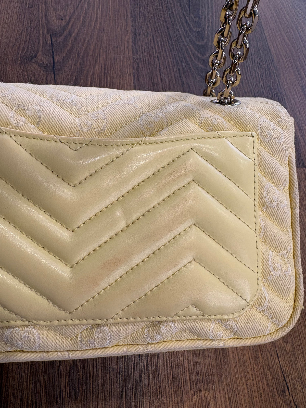 Gucci Marmont in tela GG e pelle con catena