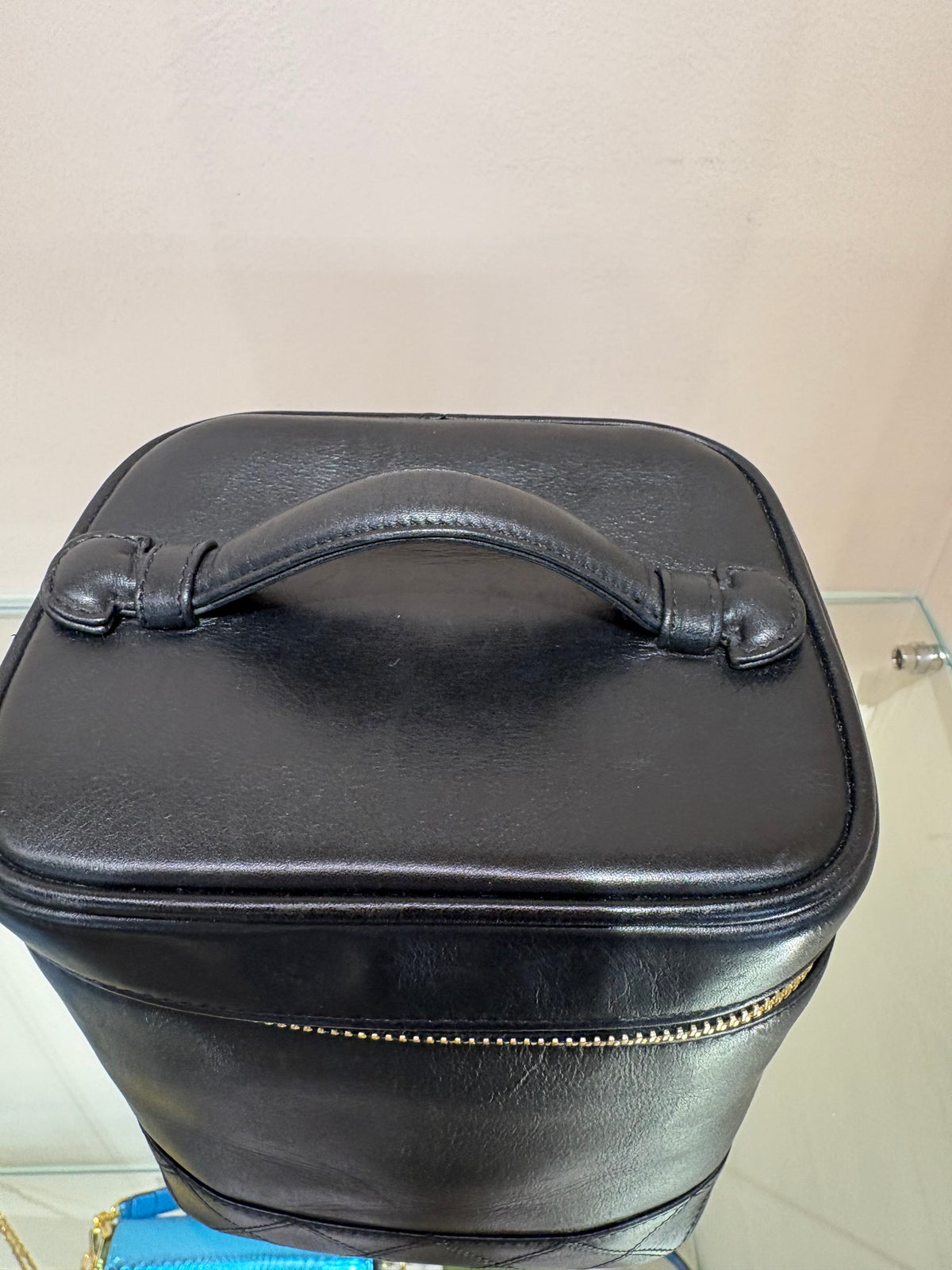 Chanel Vanity Case borsa a mano  in pelle di agnello nero. Vintage