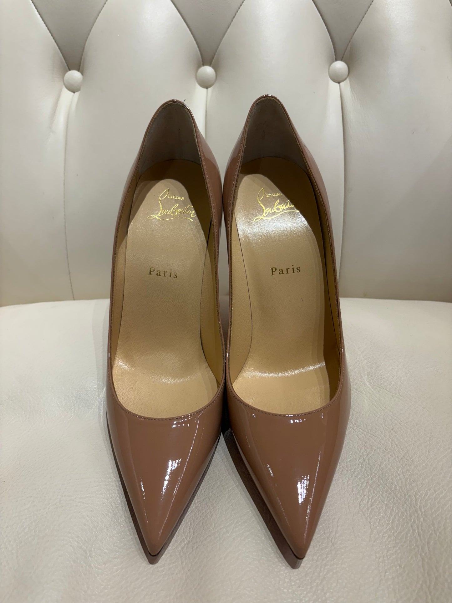 Louboutin Kate décolleté 100mm pelle verniciata cipria 40