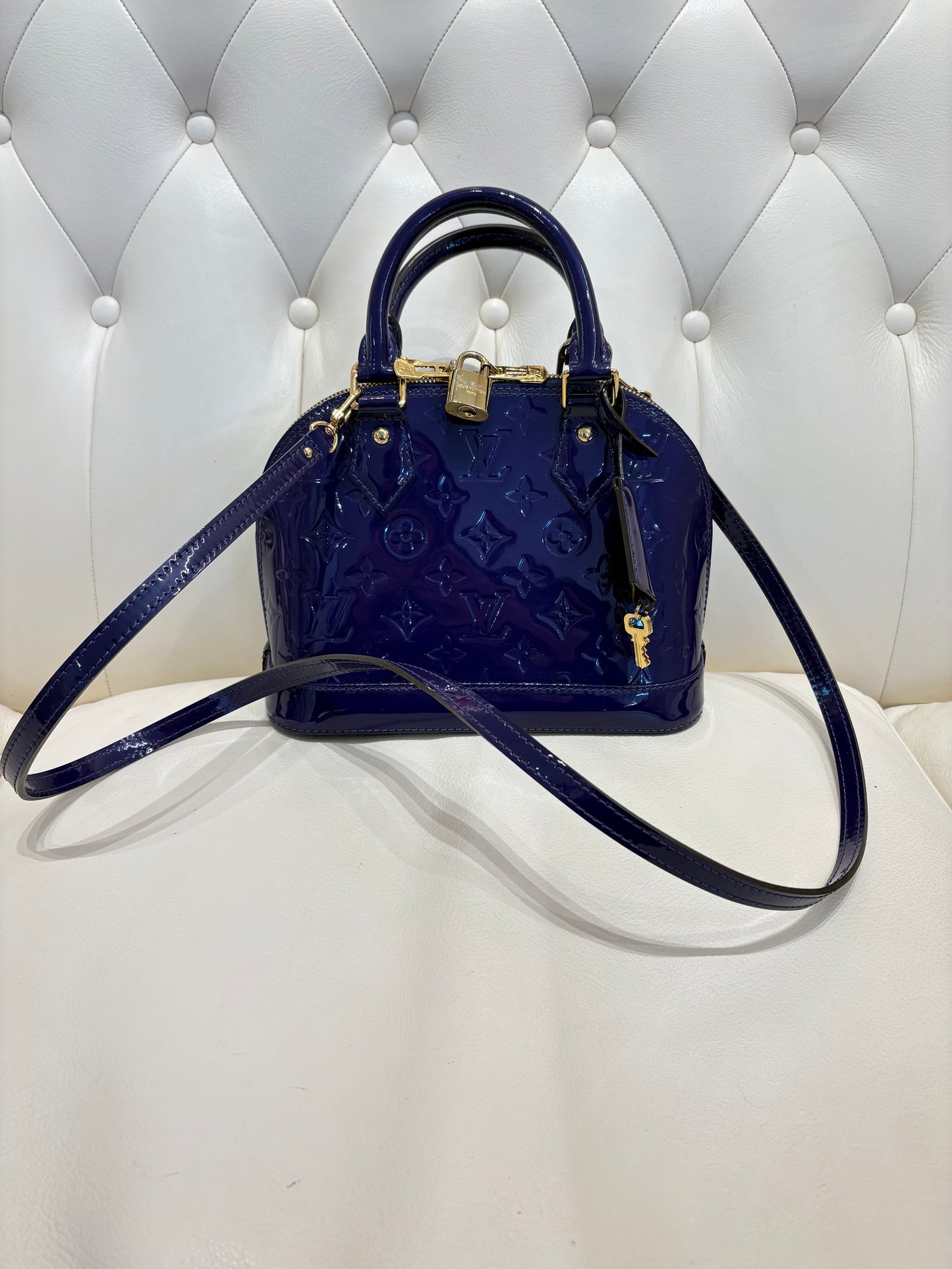 Louis Vuitton Alma BB vernis viola