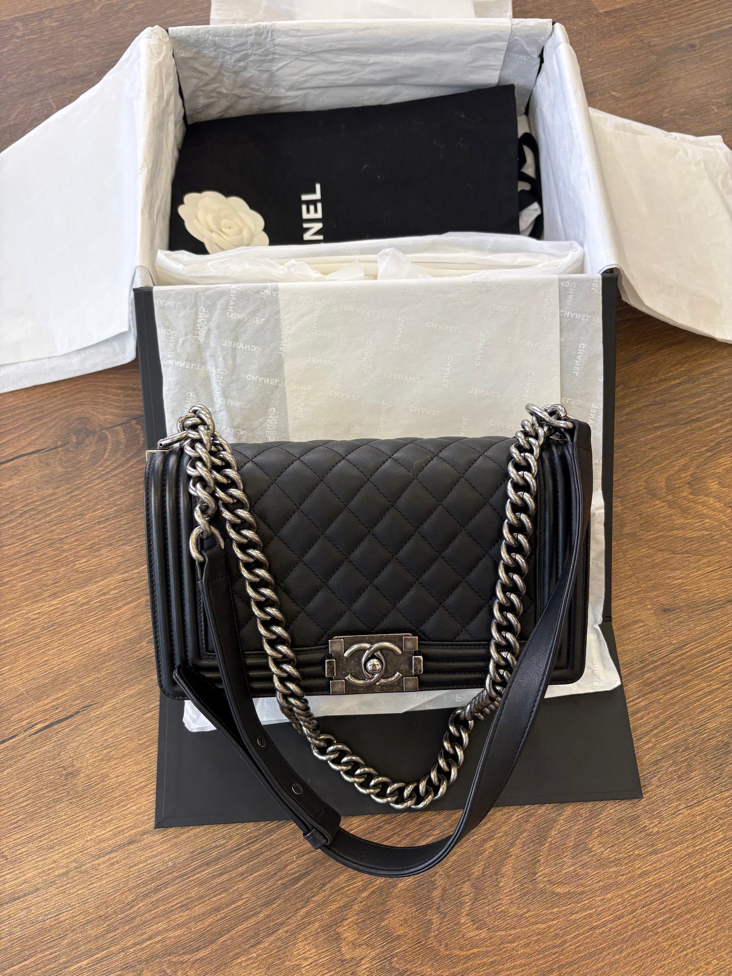 Chanel boy in pelle matelasse ‘ nera e rutenio