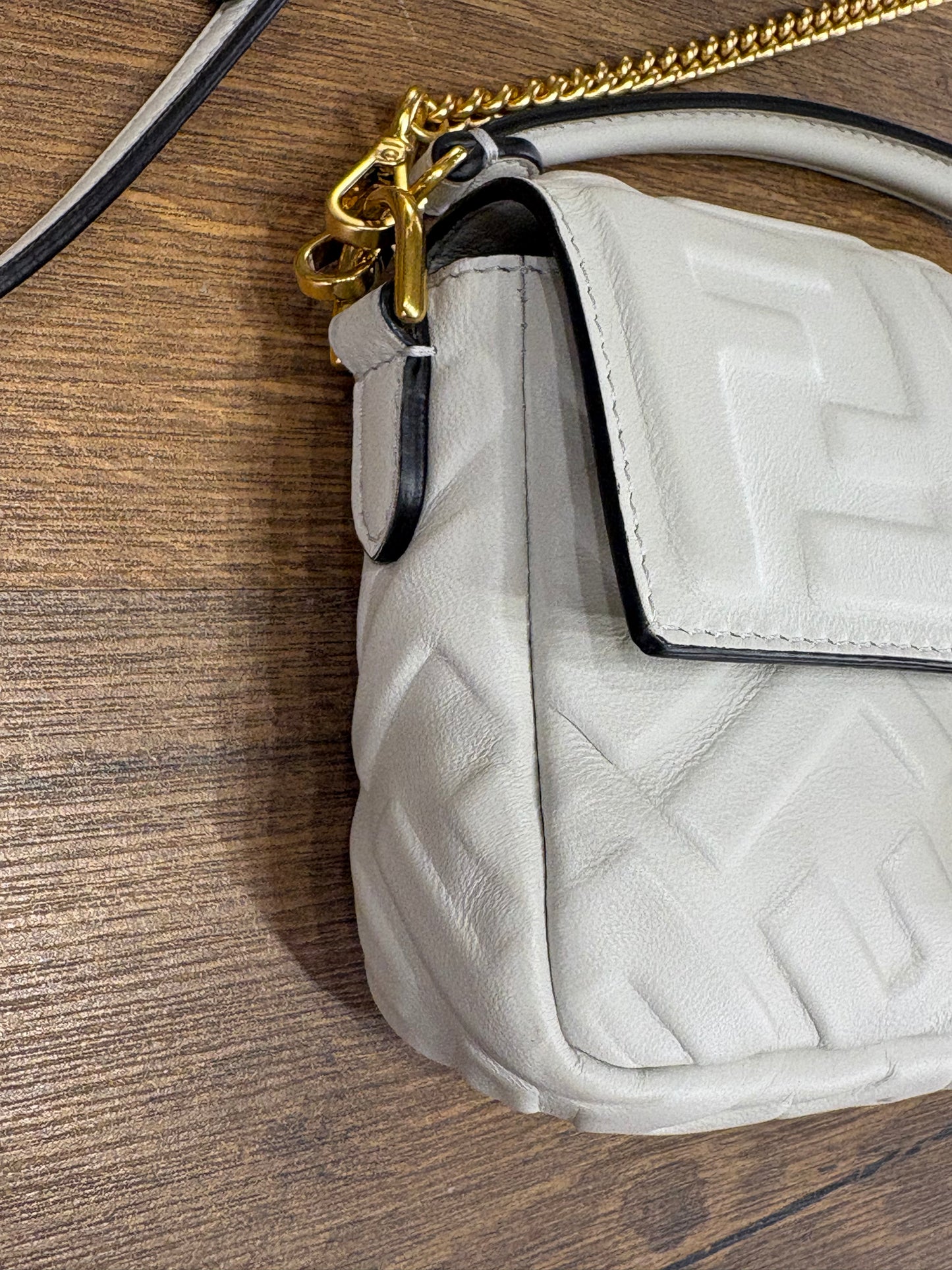 Fendi mini baguette in pelle