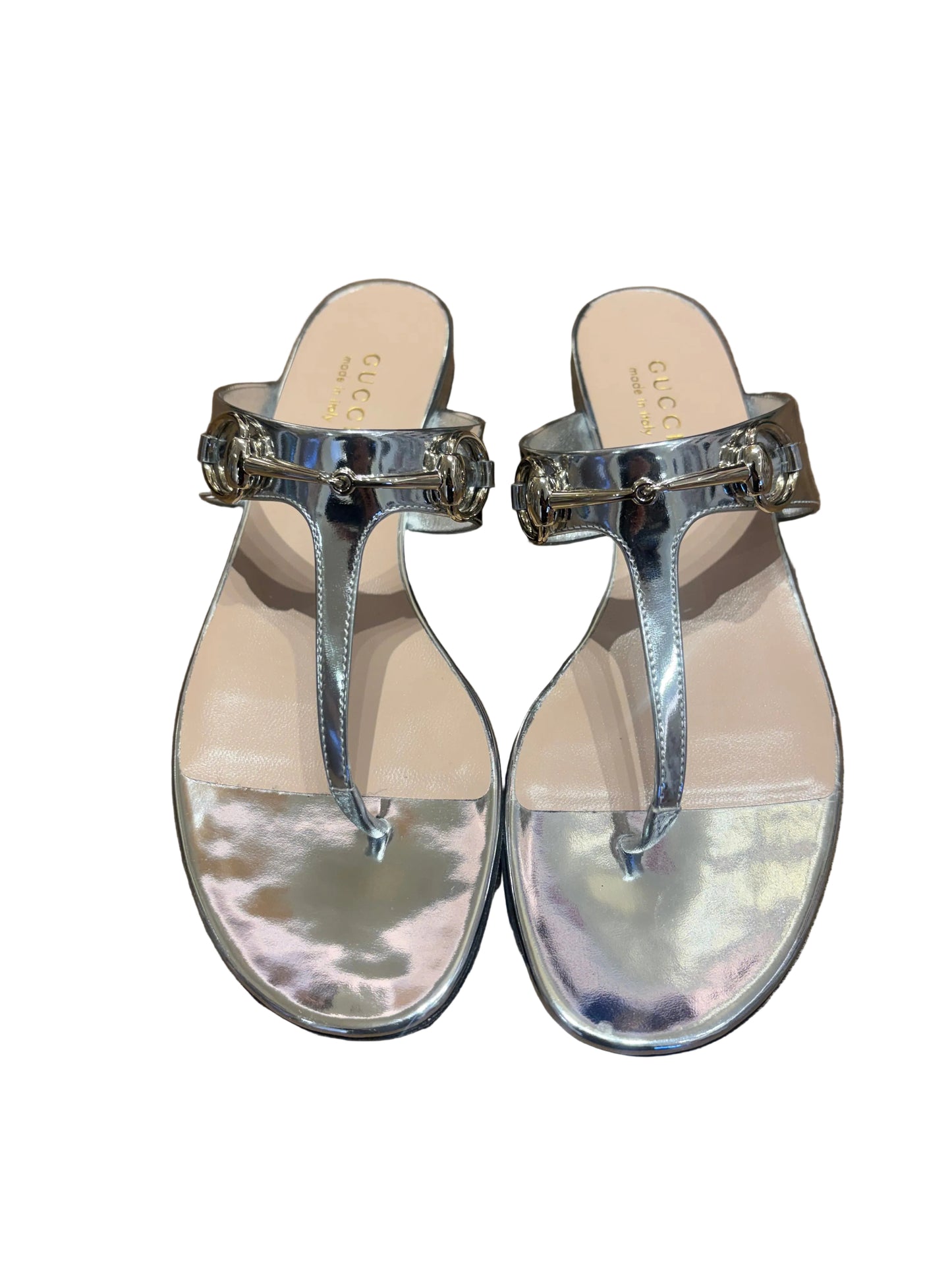 Sandali Infradito Gucci Horsebit  in Pelle Laminata Argento 39. Nuovo