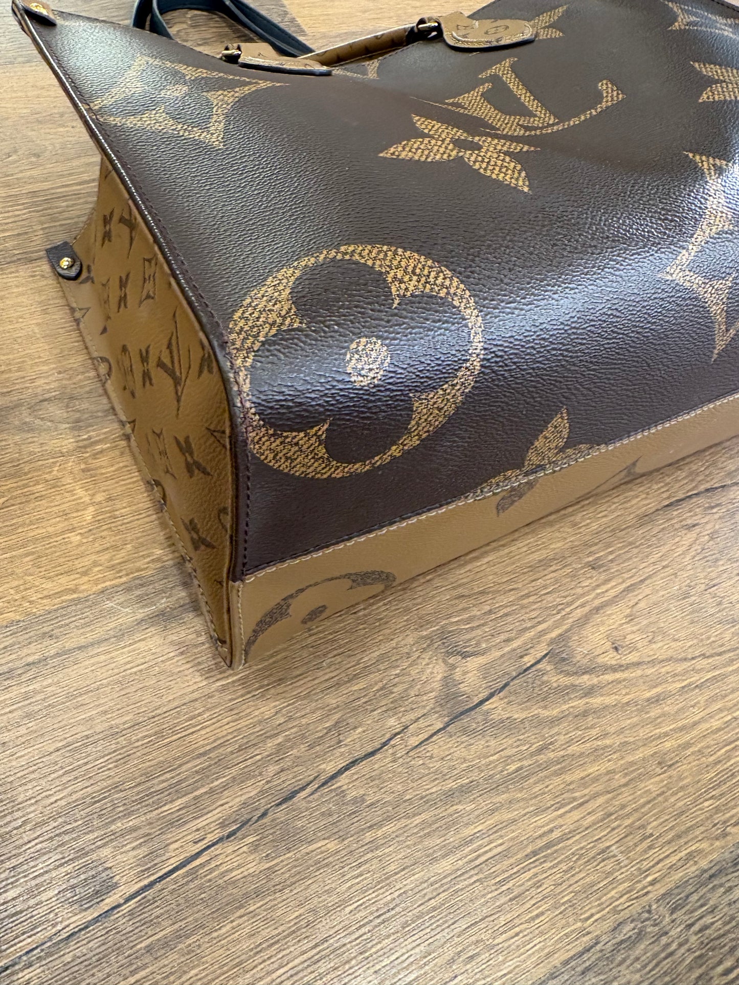Louis Vuitton OnTheGo MM Monogram Reverse Canvas