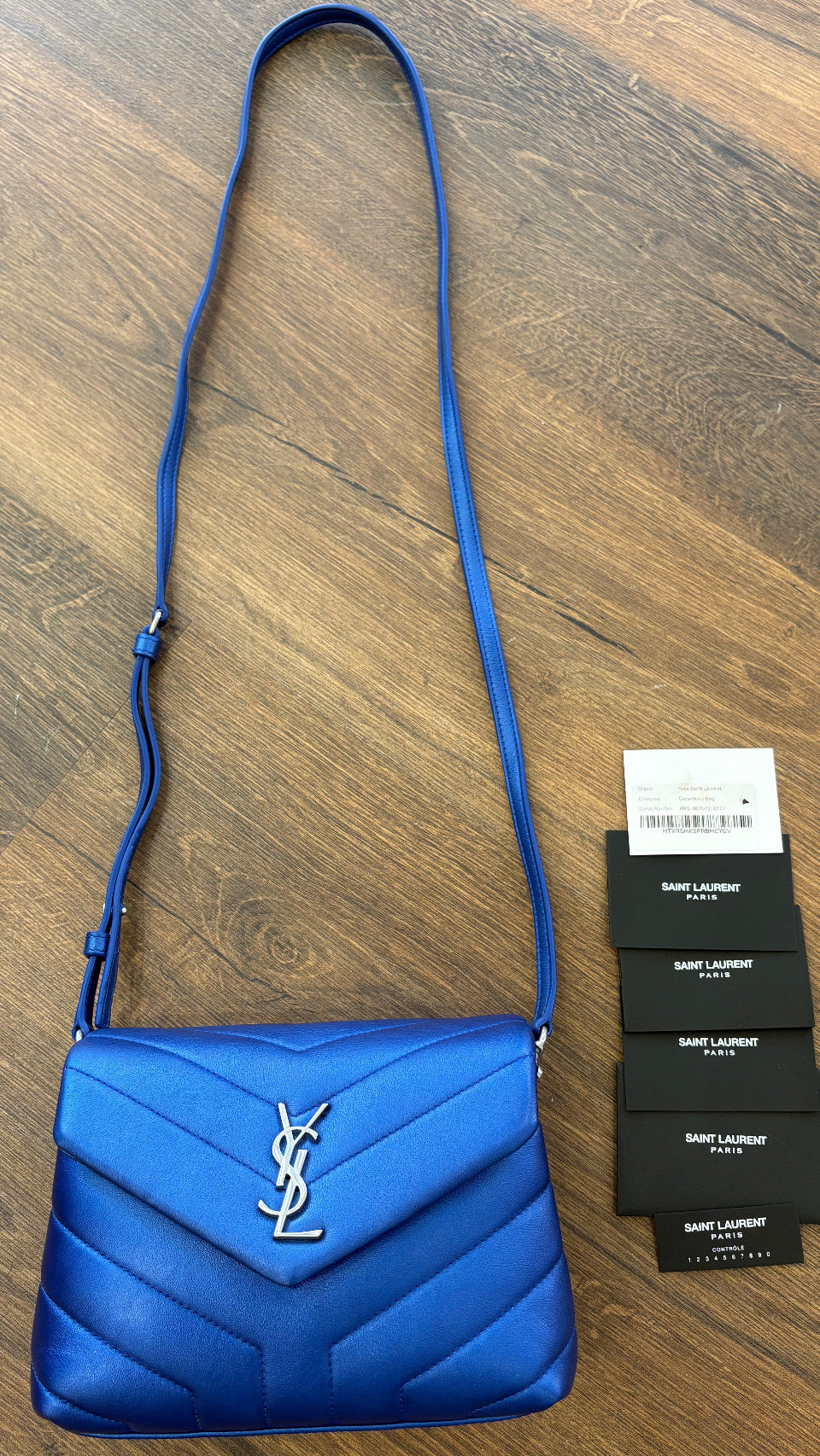 Ysl Loulou Toy in pelle matelasse’ azzurro metallizzato. Nuovo