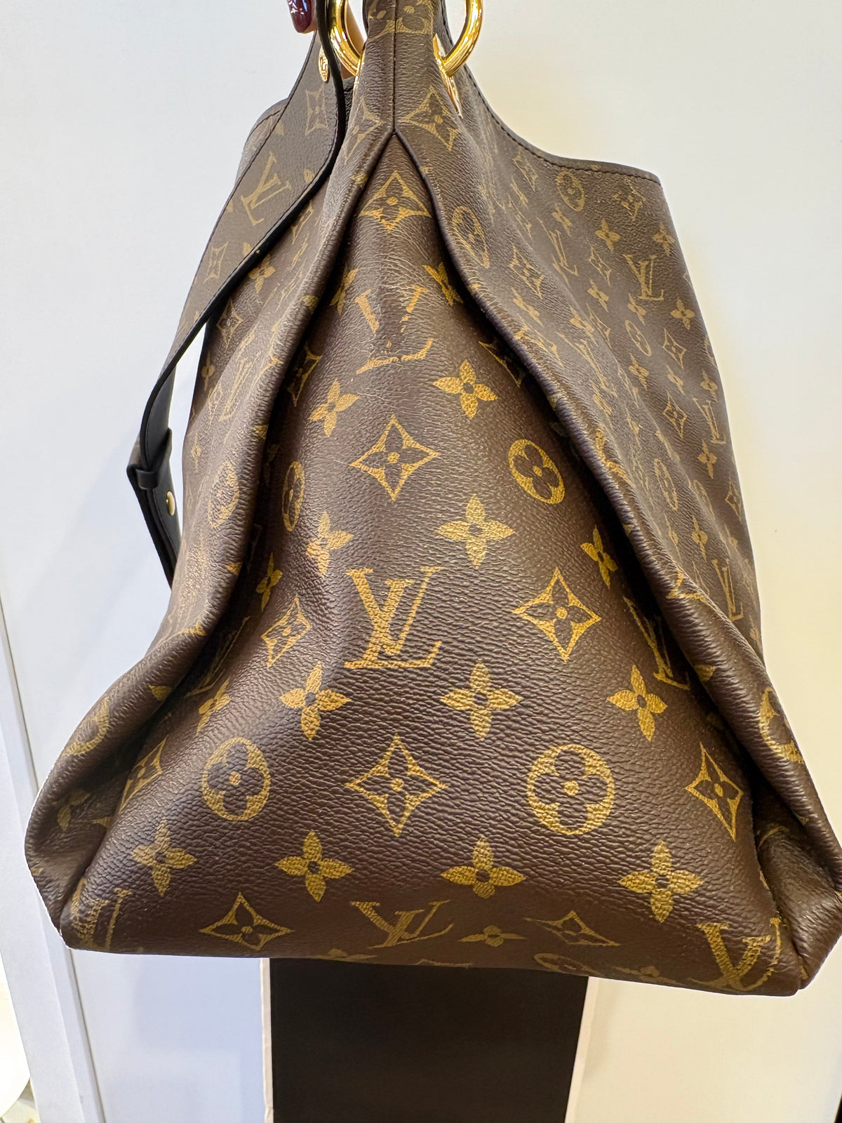Louis Vuitton Artsy Gm Borsa Hobo in tela monogram e pelle più tracolla aggiuntiva inclusa