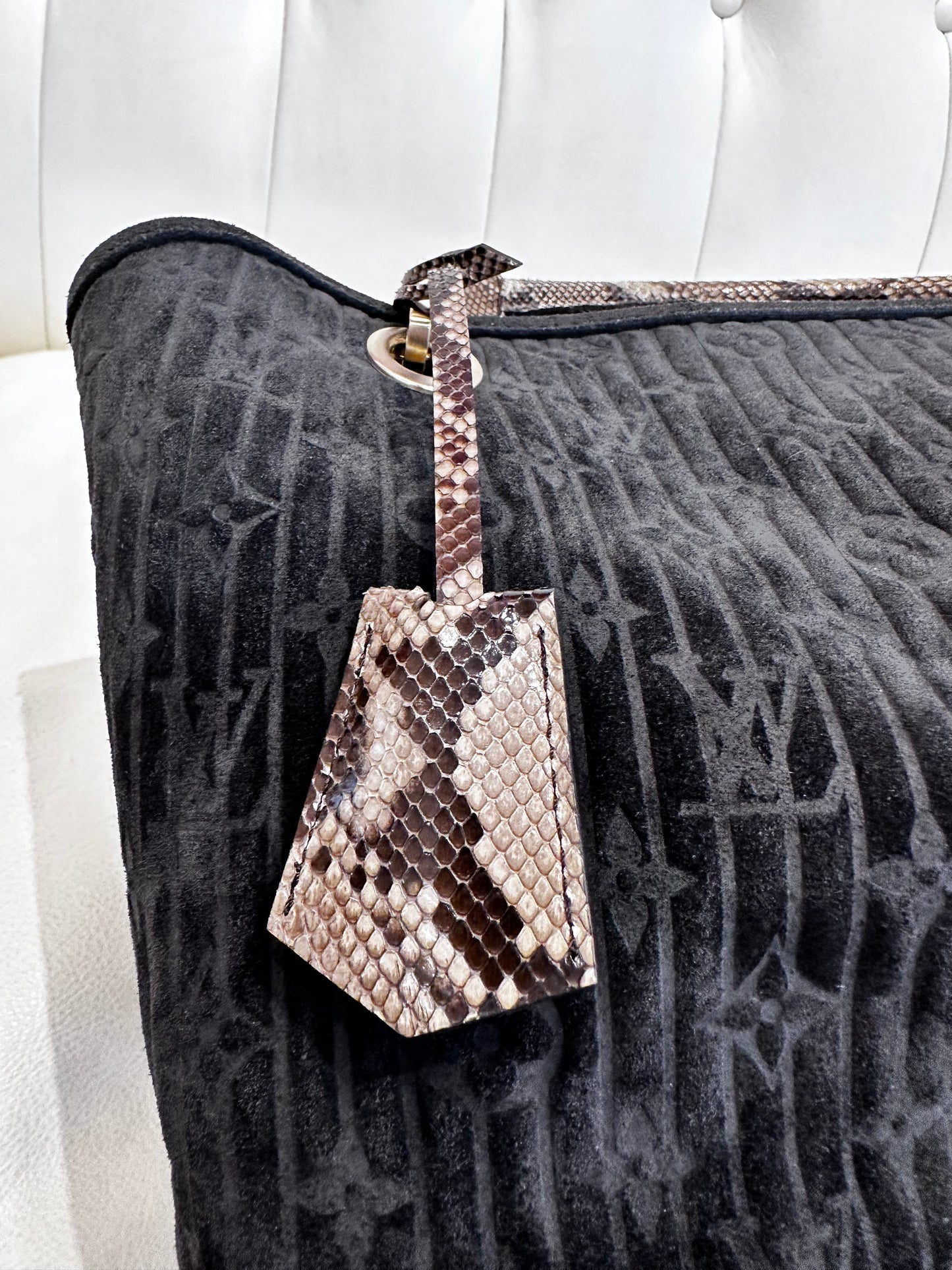 Louis Vuitton Whisper pm lim. Edition