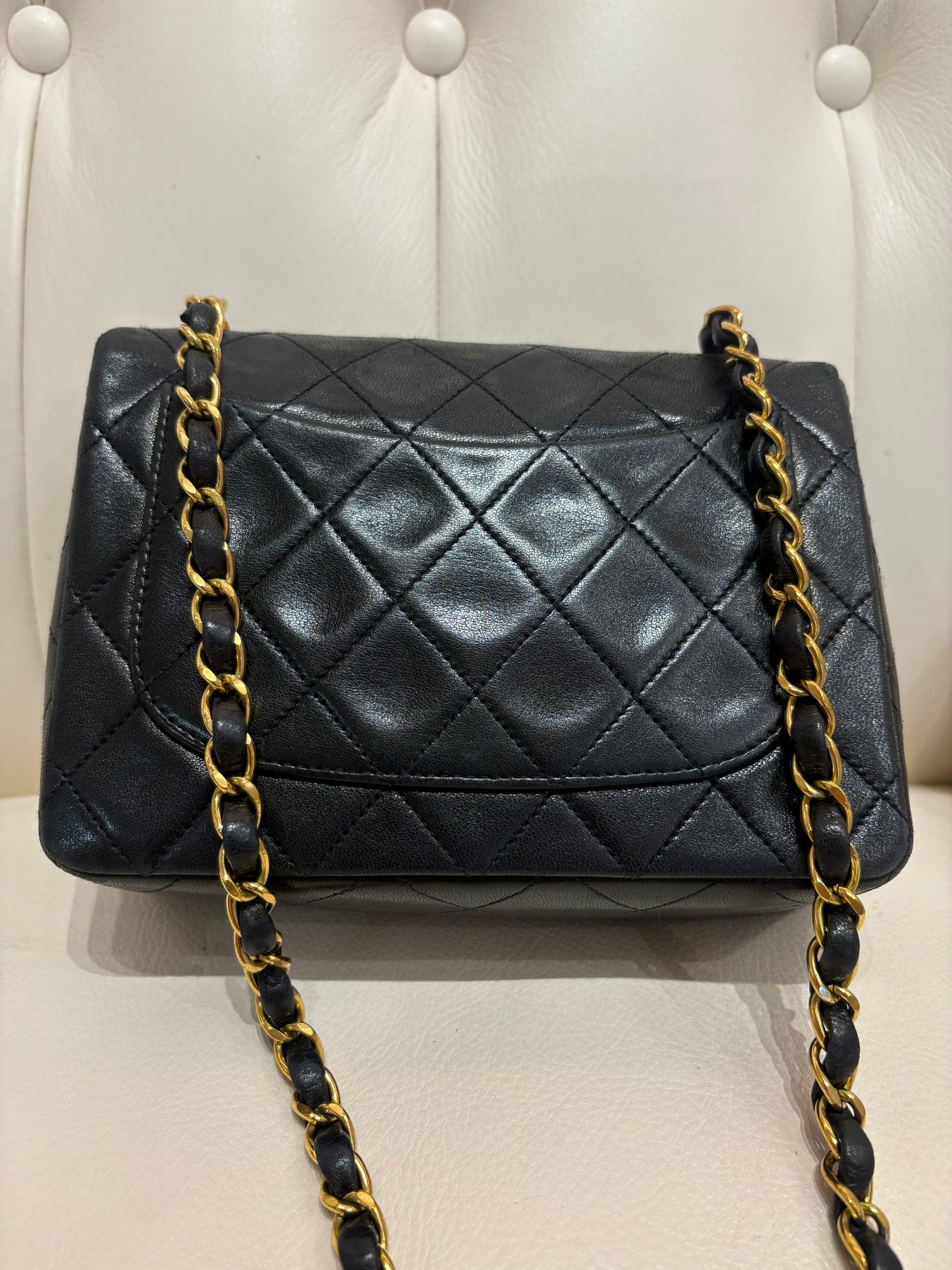 Chanel mini bag in pelle matelasse ‘ nero