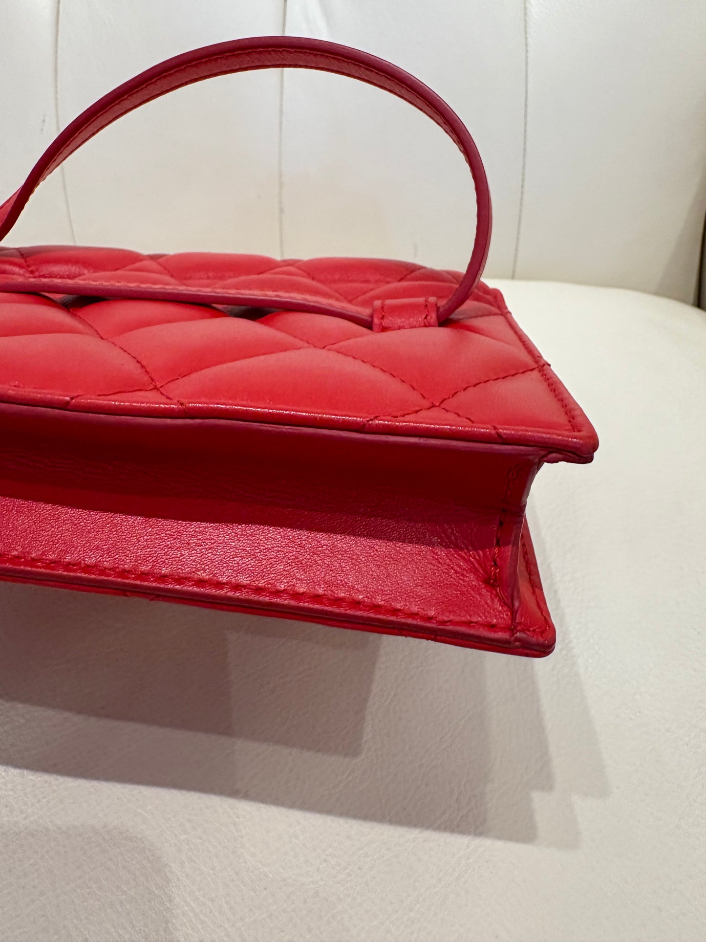 Balenciaga marsupio in pelle matelasse ‘