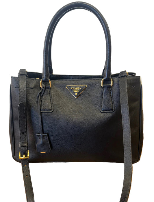 Prada Galleria Medium in Pelle Saffiano Nero