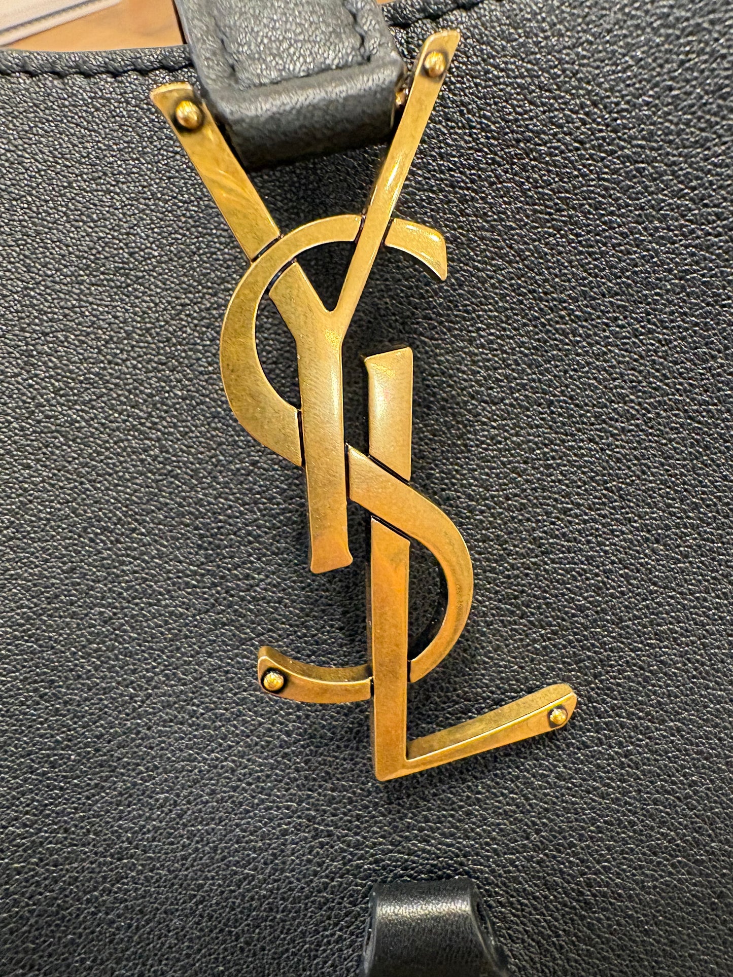 Ysl Le 5à7 pelle nera nuova