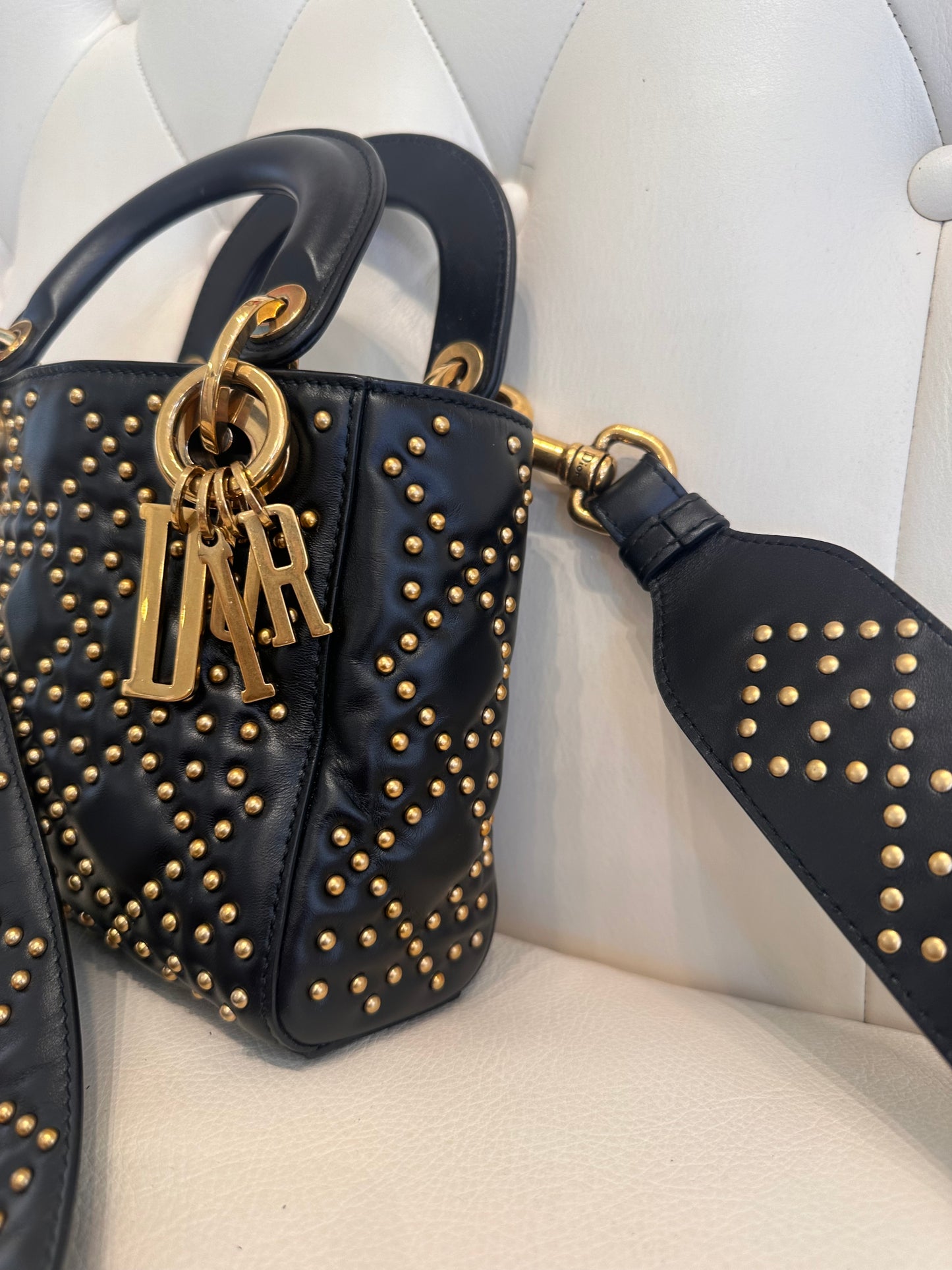 Lady Dior borsa mini agnello nero borchie oro