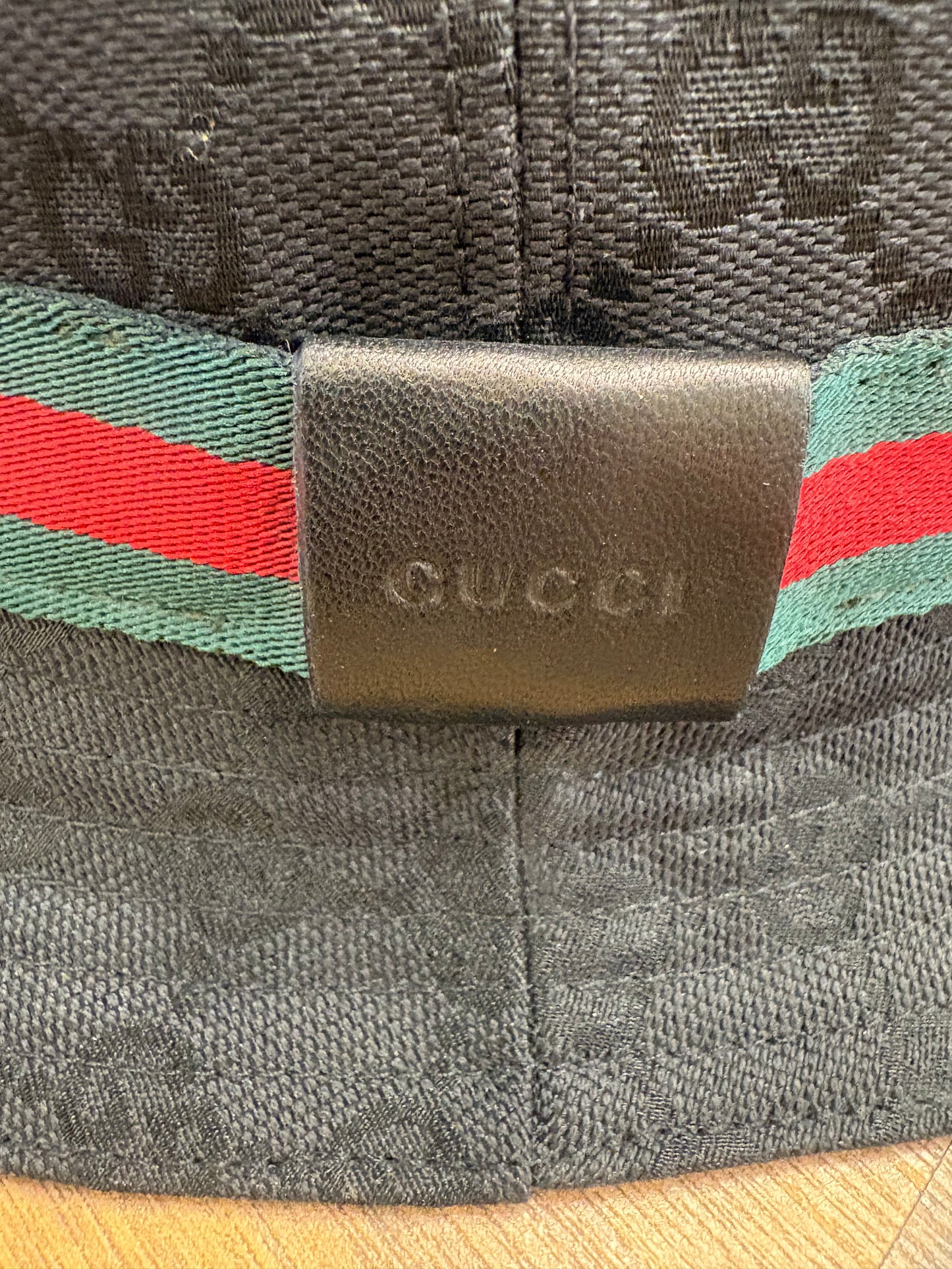 Cappello da Pescatore Gucci GG Supreme in Tessuto Tecnico e Cashmere-Lana