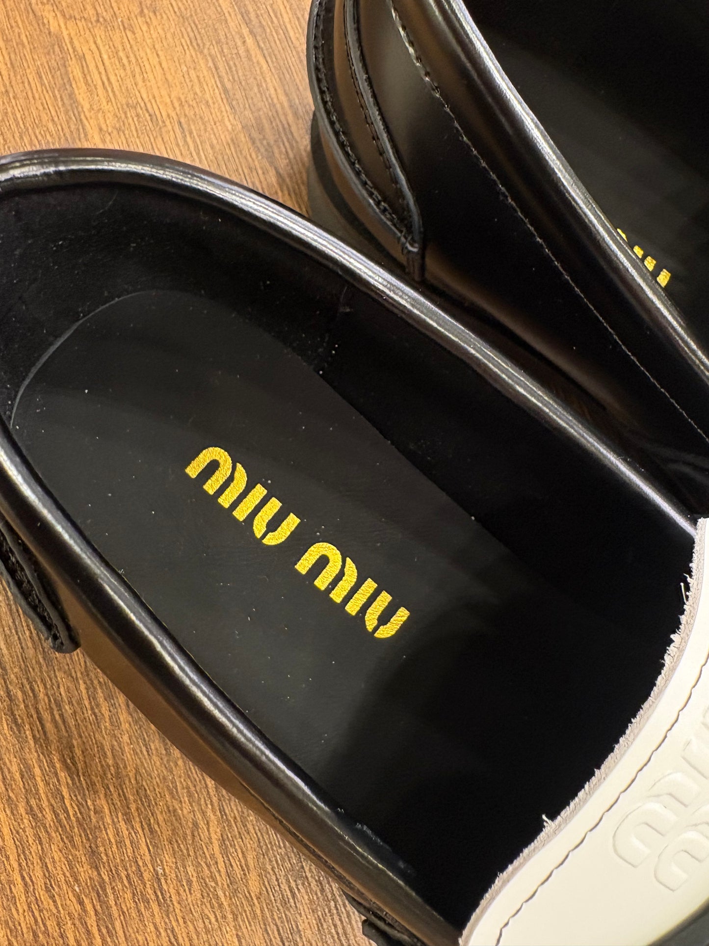 Miu Miu Mocassini Penny  in Pelle Spazzolata Bicolore Bianco e Nero N.37 (Nuovi con Box)