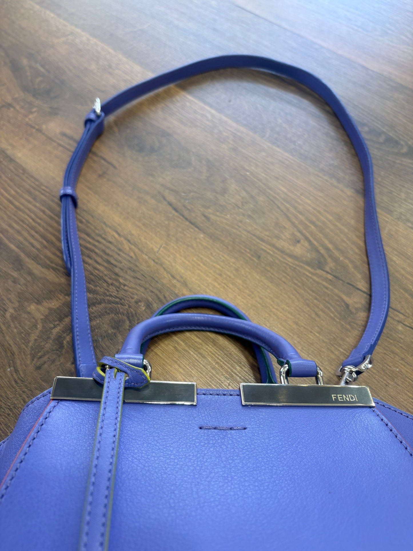 Borsa a Mano Fendi 3Jours Mini in Pelle di Vitello Viola Iris. Nuovo