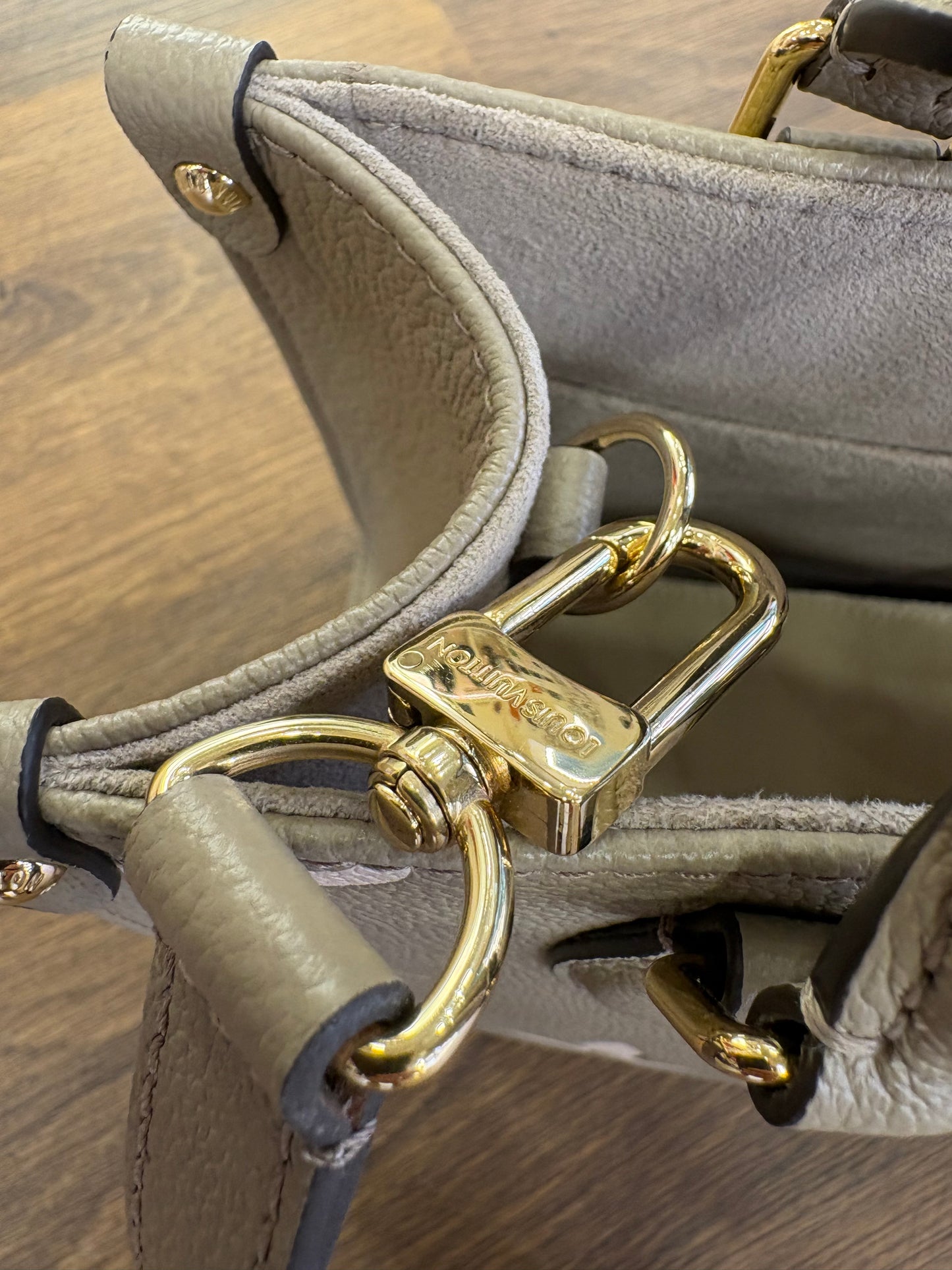 Louis Vuitton OnTheGo PM in pelle Monogram Empreinte