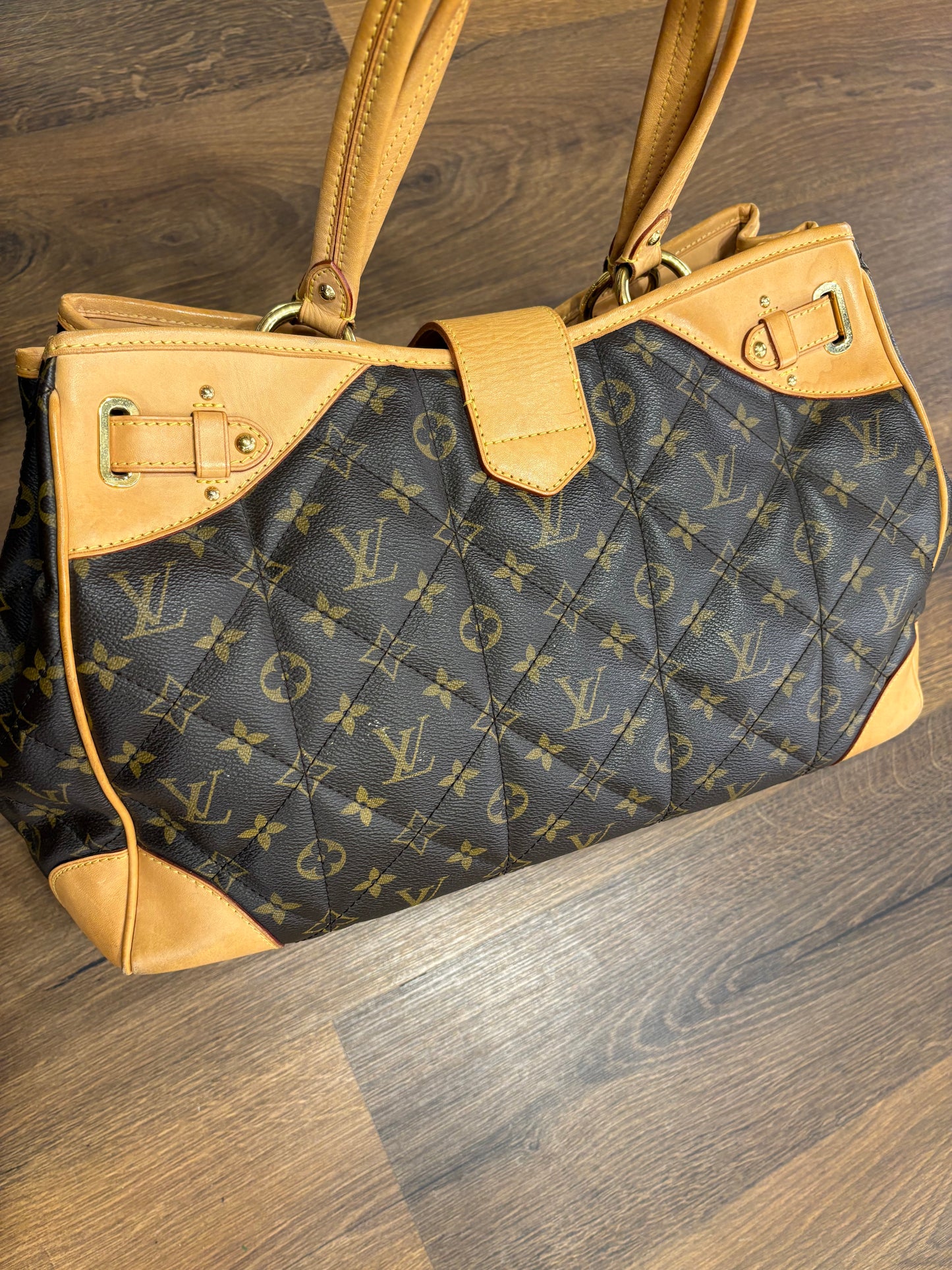 Louis Vuitton Etoile Shopper in tel Monogram trapuntata con finiture in pelle