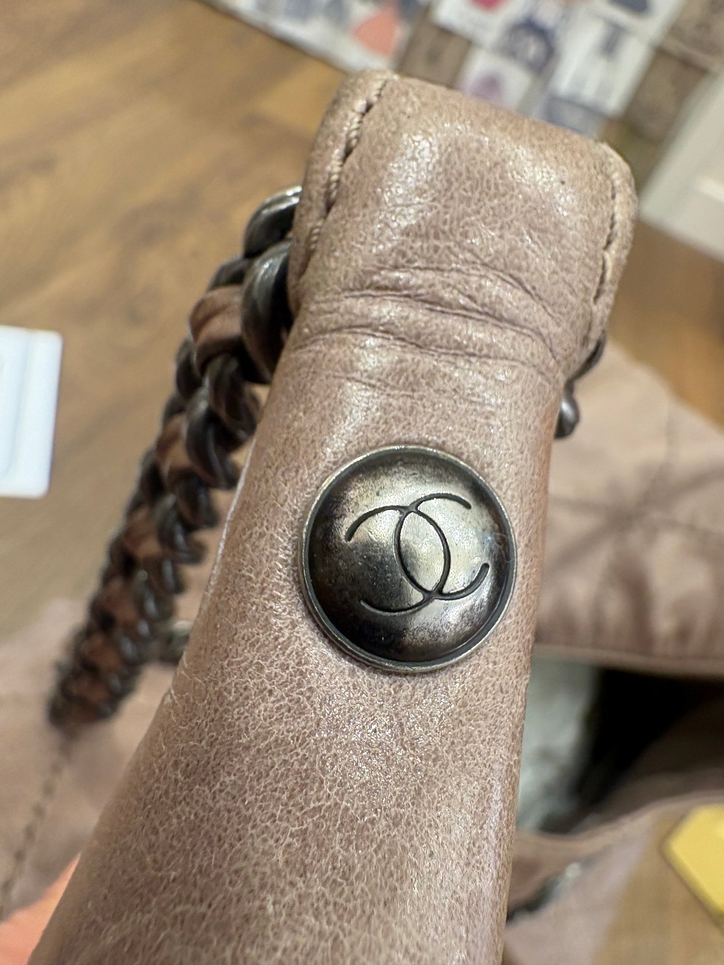Chanel  Coco Supple Hobo in pelle di vitello invecchiata trapuntata