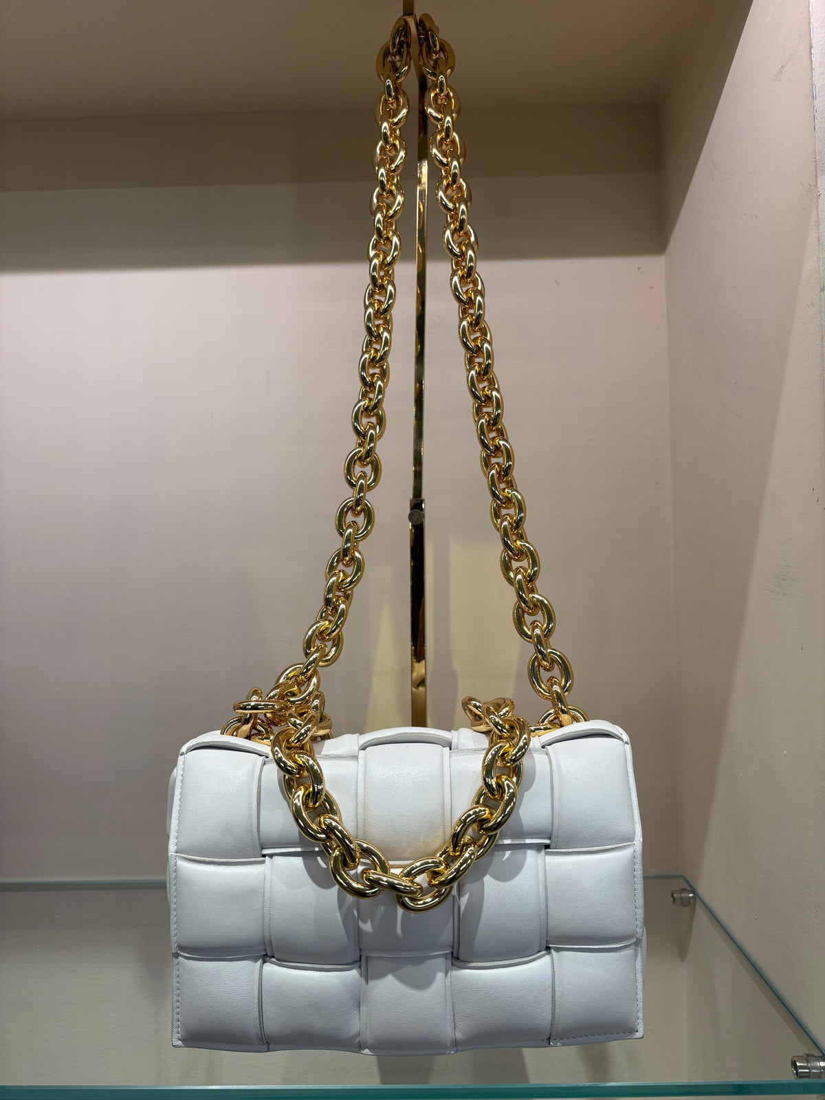 Bottega Veneta Chain Cassette in pelle Maxi Intrecciato imbottita
