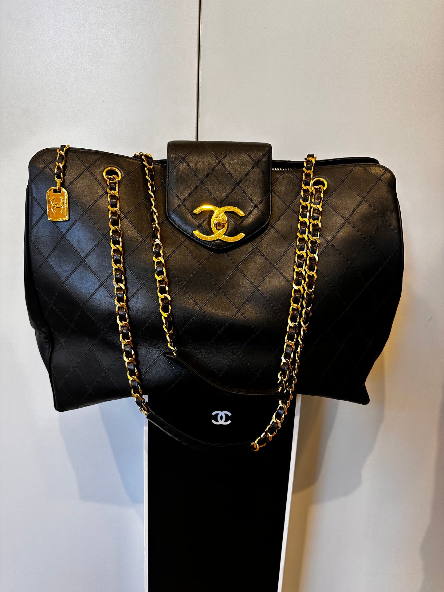 Chanel tote Supermodel