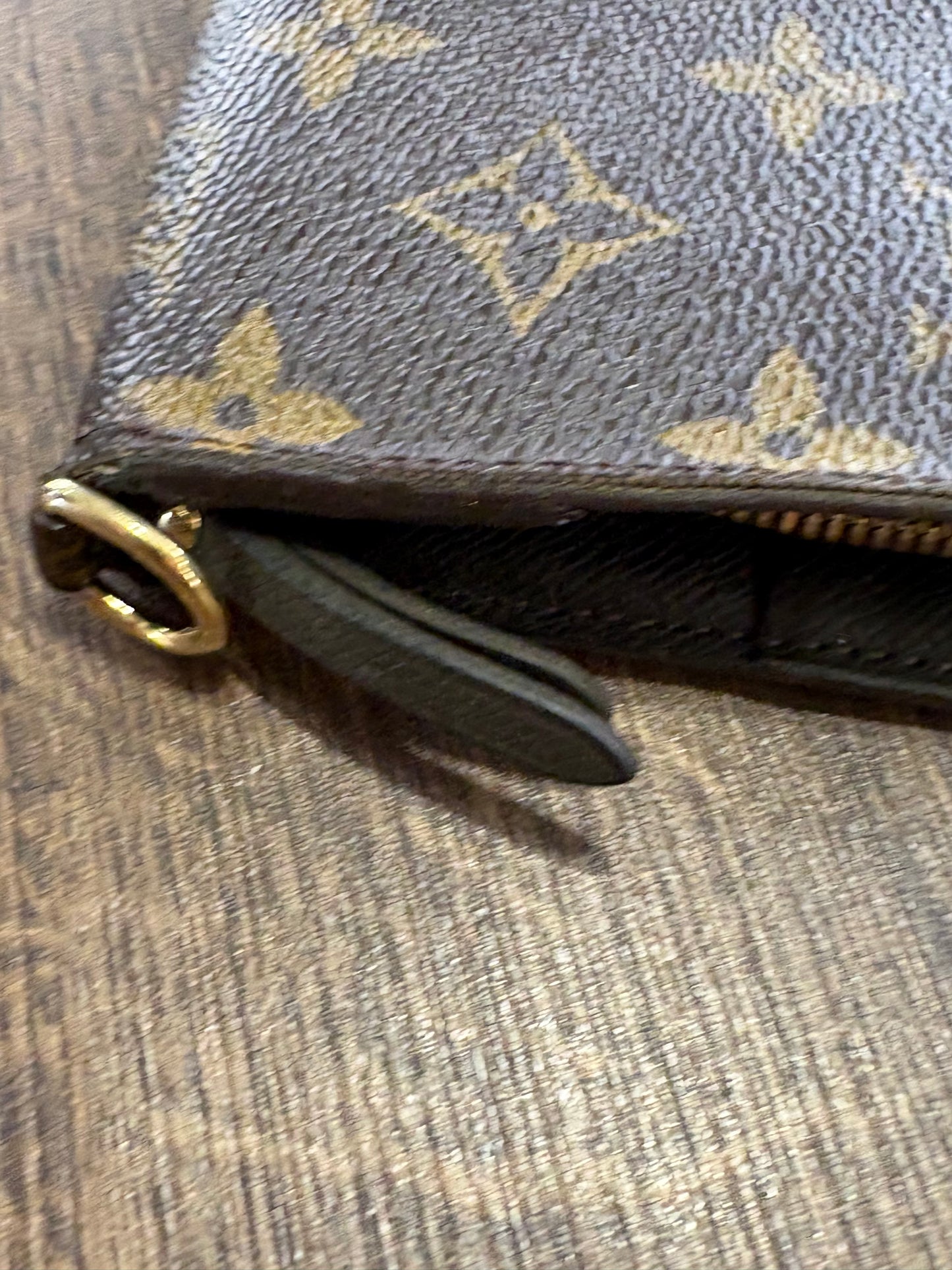 Louis Vuitton  Insolite portafoglio in tela monogam e pelle