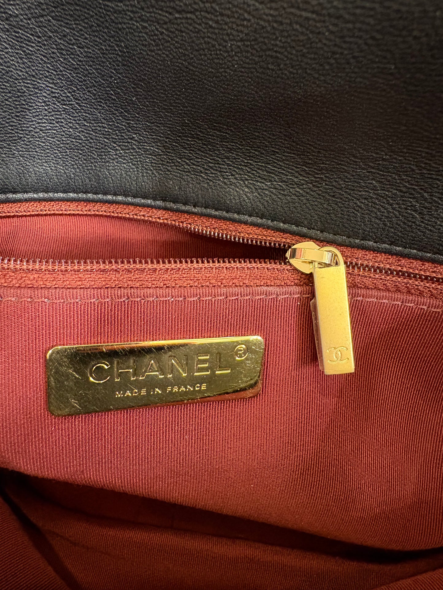 Borsa Chanel 19 Large Pelle d'Agnello Nera con Hardware Silver Gold