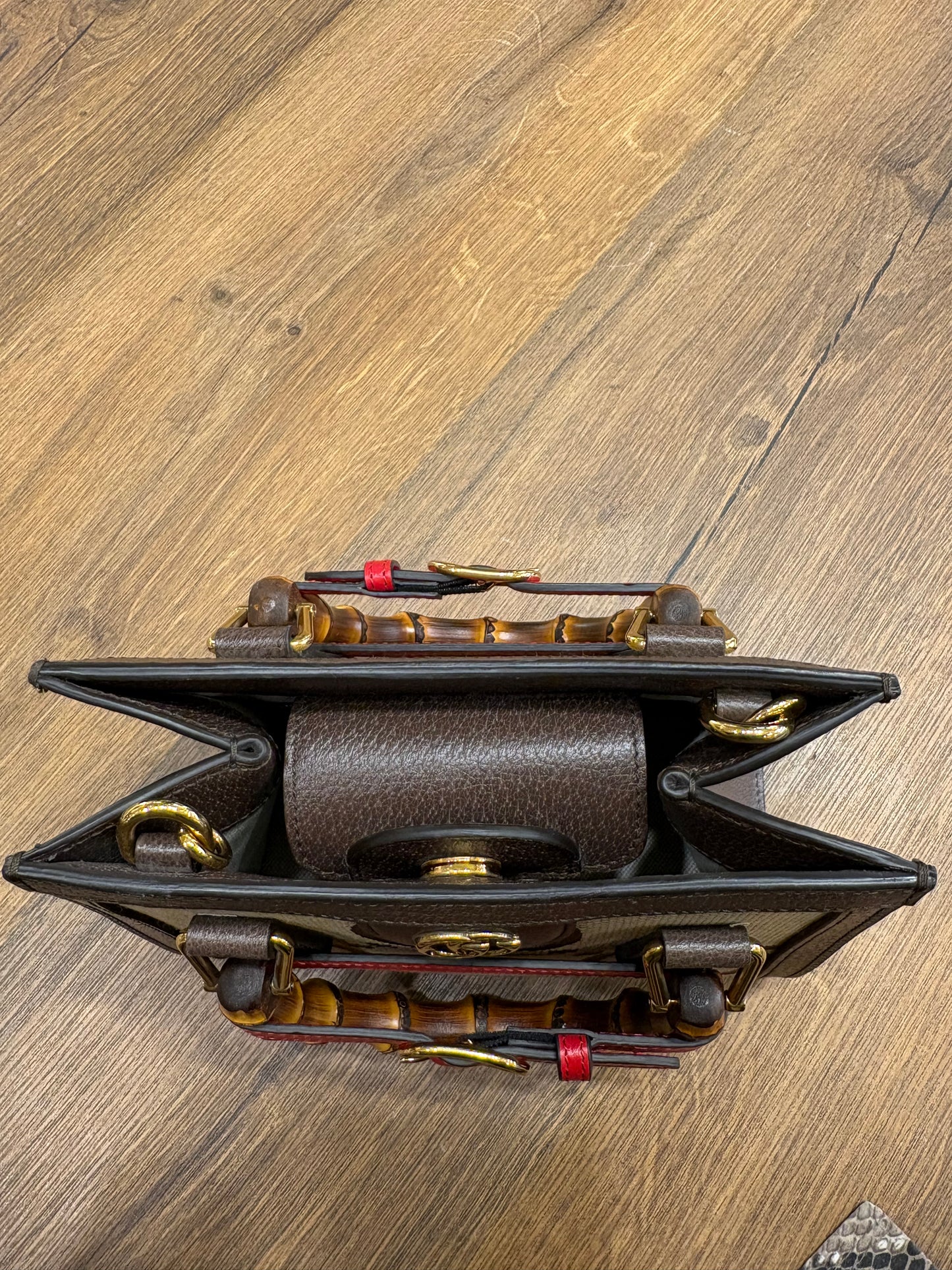 Gucci Diana Shopping Jumbo GG Mini