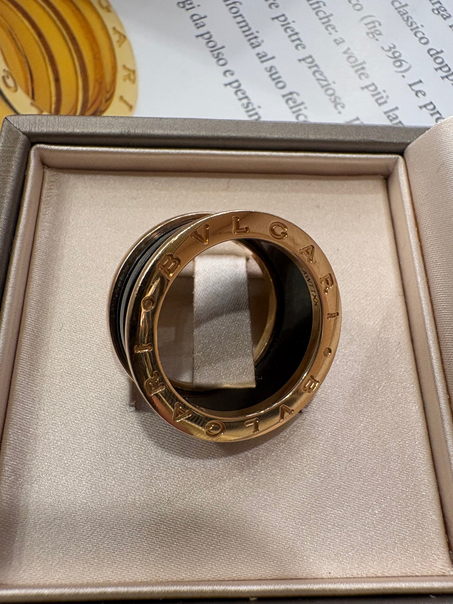 Bvlgari B.zero 1 anello in oro rosa e ceramica brown