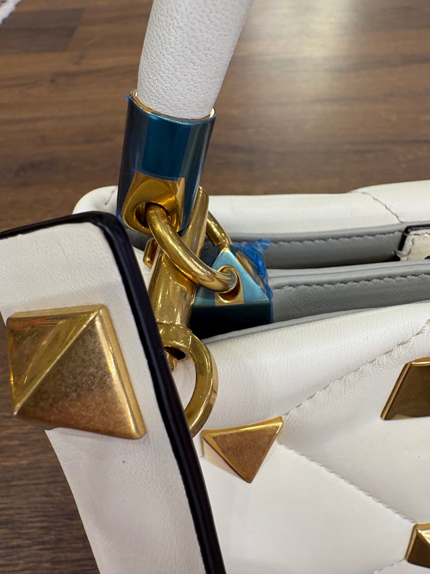 Valentino Garavani borsa Roman Stud Small in Nappa. Nuovo