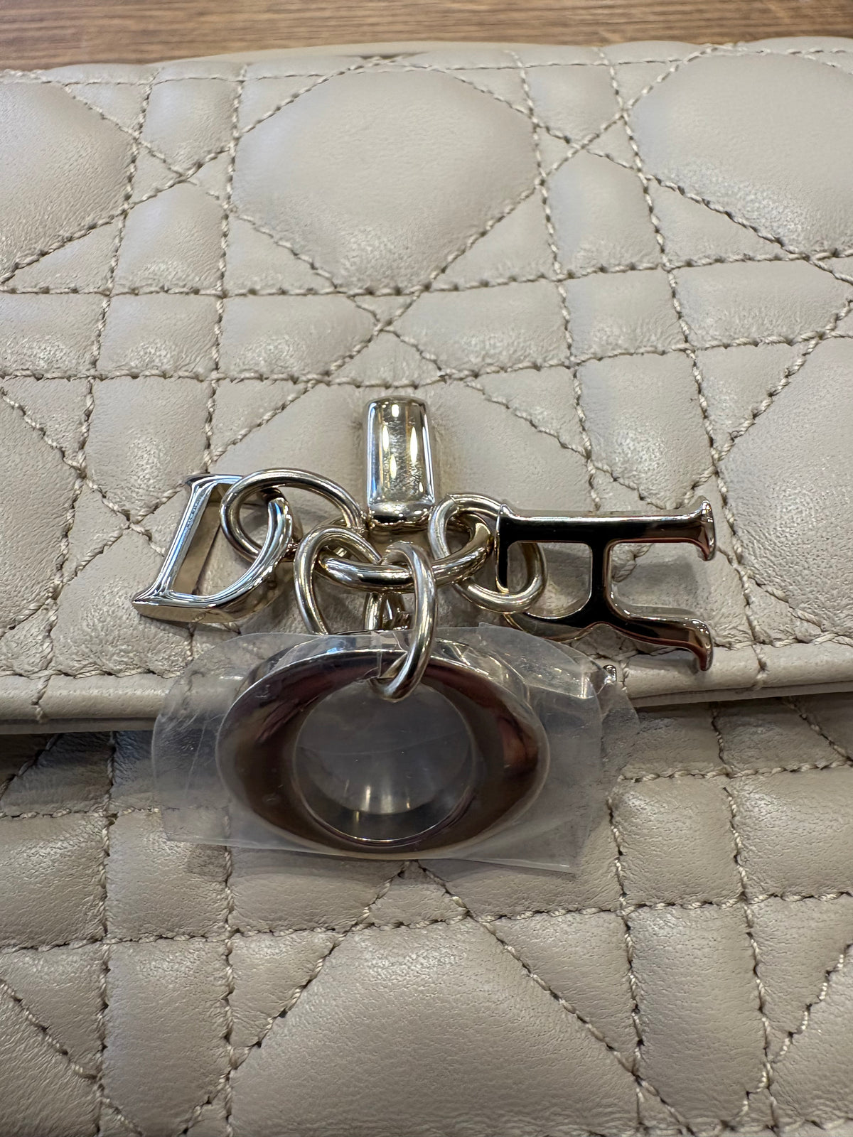 Dior mini borsa My Dior in pelle di agnello Cannage beige. Nuovo