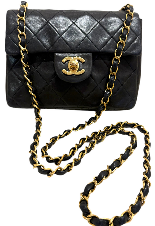 Chanel mini bag in pelle matelasse ‘ nero