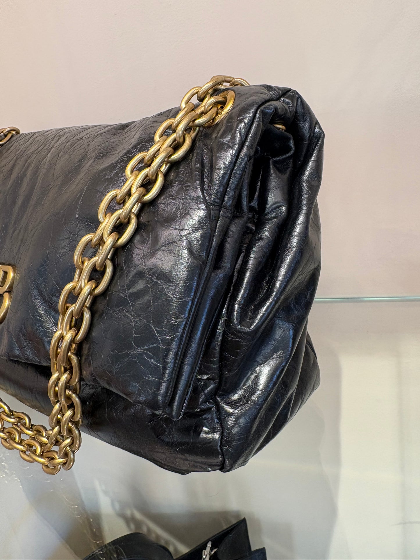 Balenciaga Monaco medium catena oro anticato