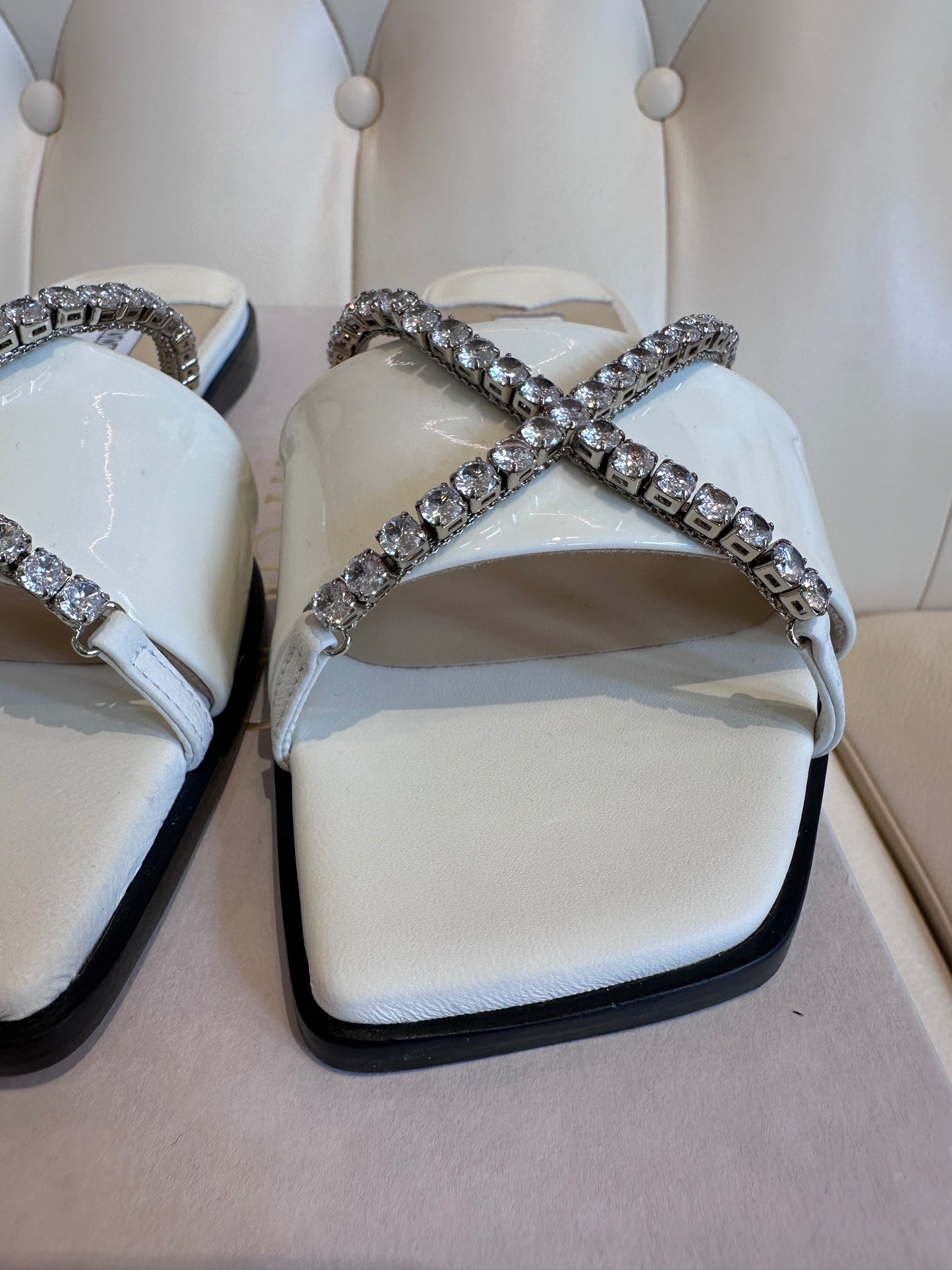 Jimmy Choo  Talika flat 37