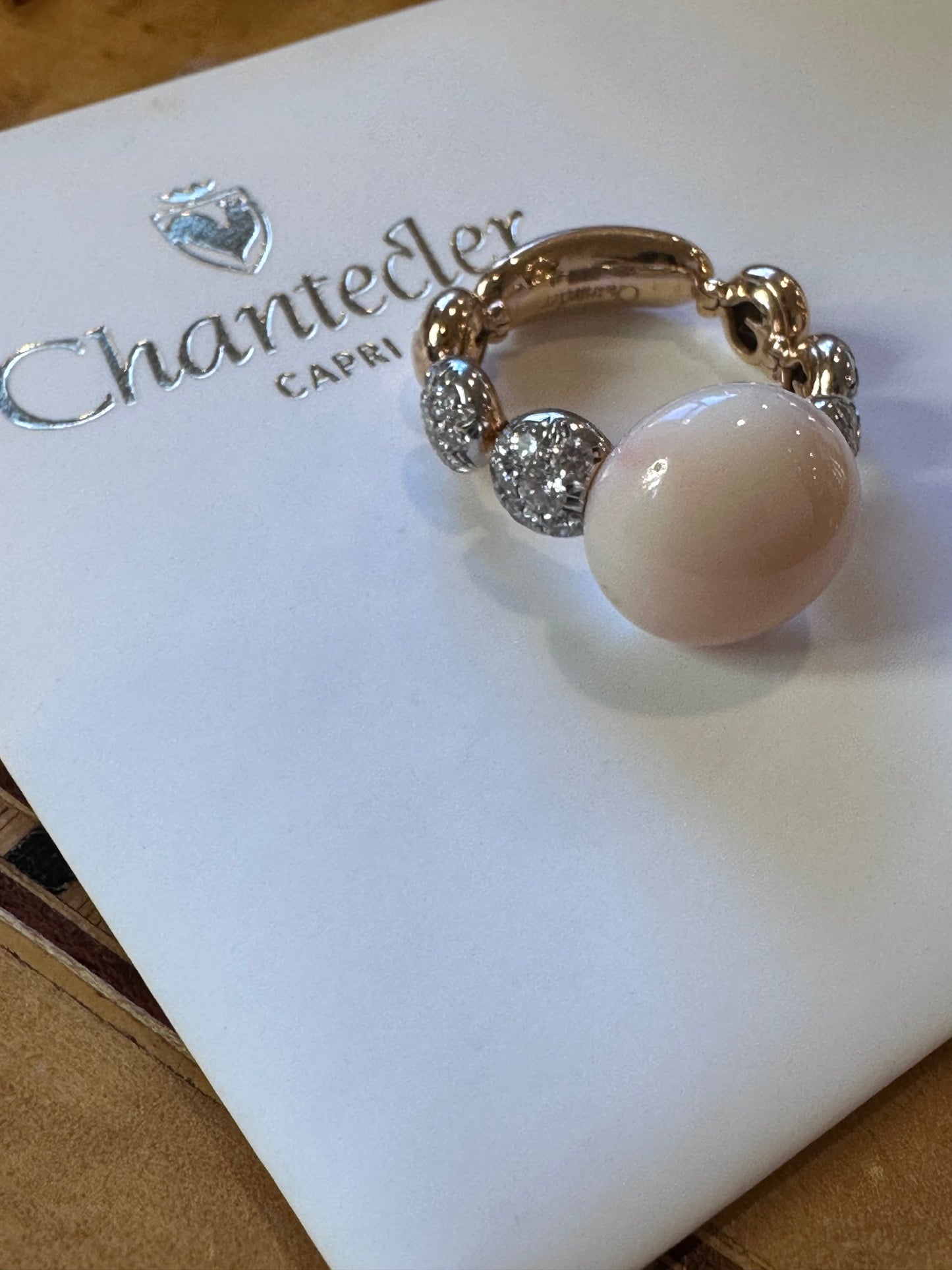 Chantećler Capri anello in oro diamanti e corallo