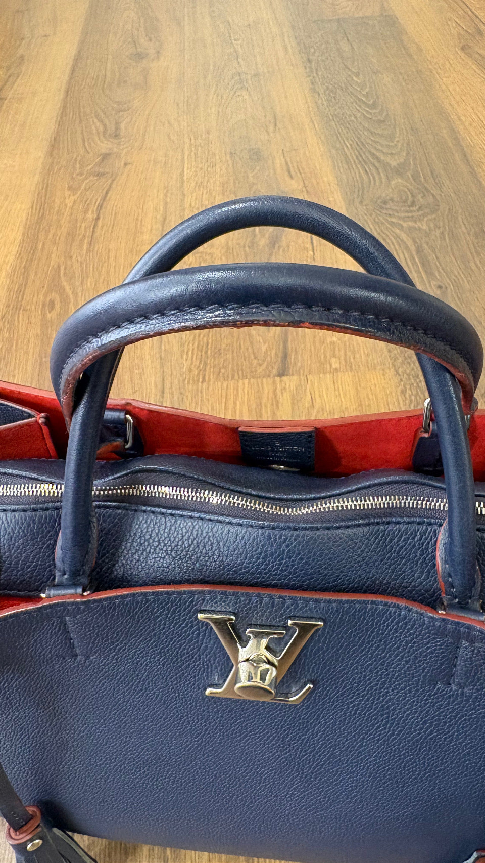 Louis Vuitton LockMe To in pelle azzurra
