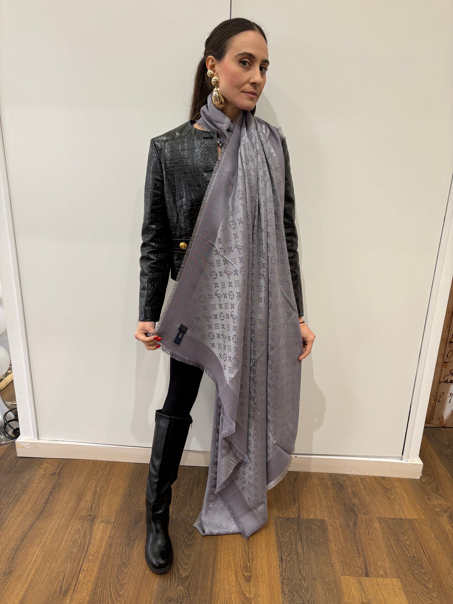 Louis Vuitton scialle monogram shine