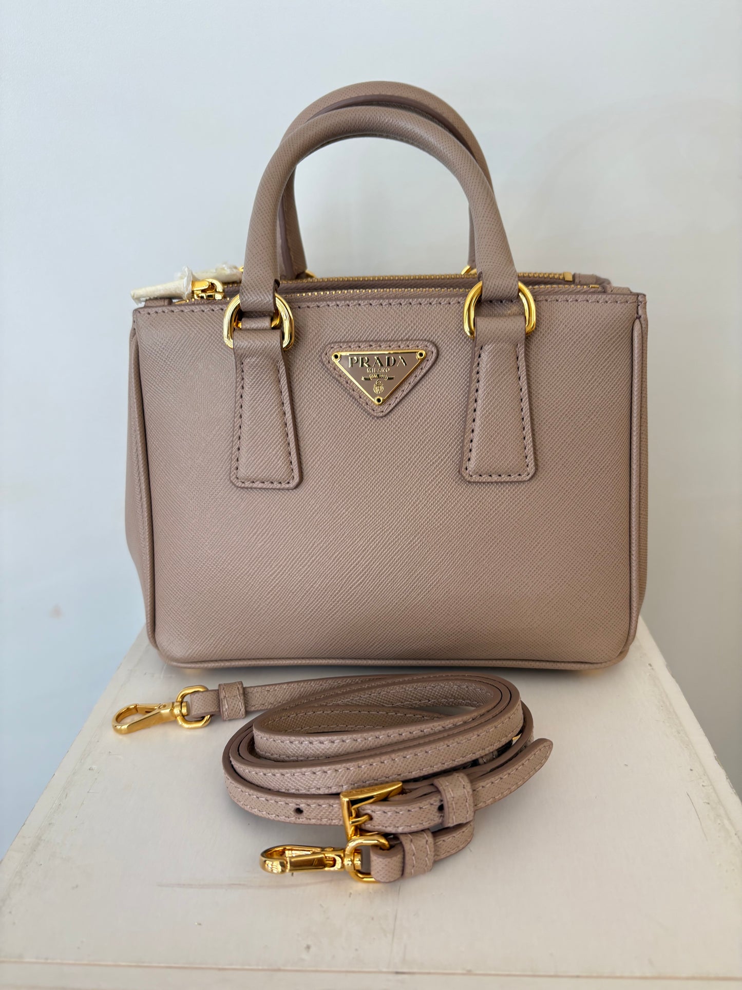 Prada mini galleria pelle  saffiano cipria nuova