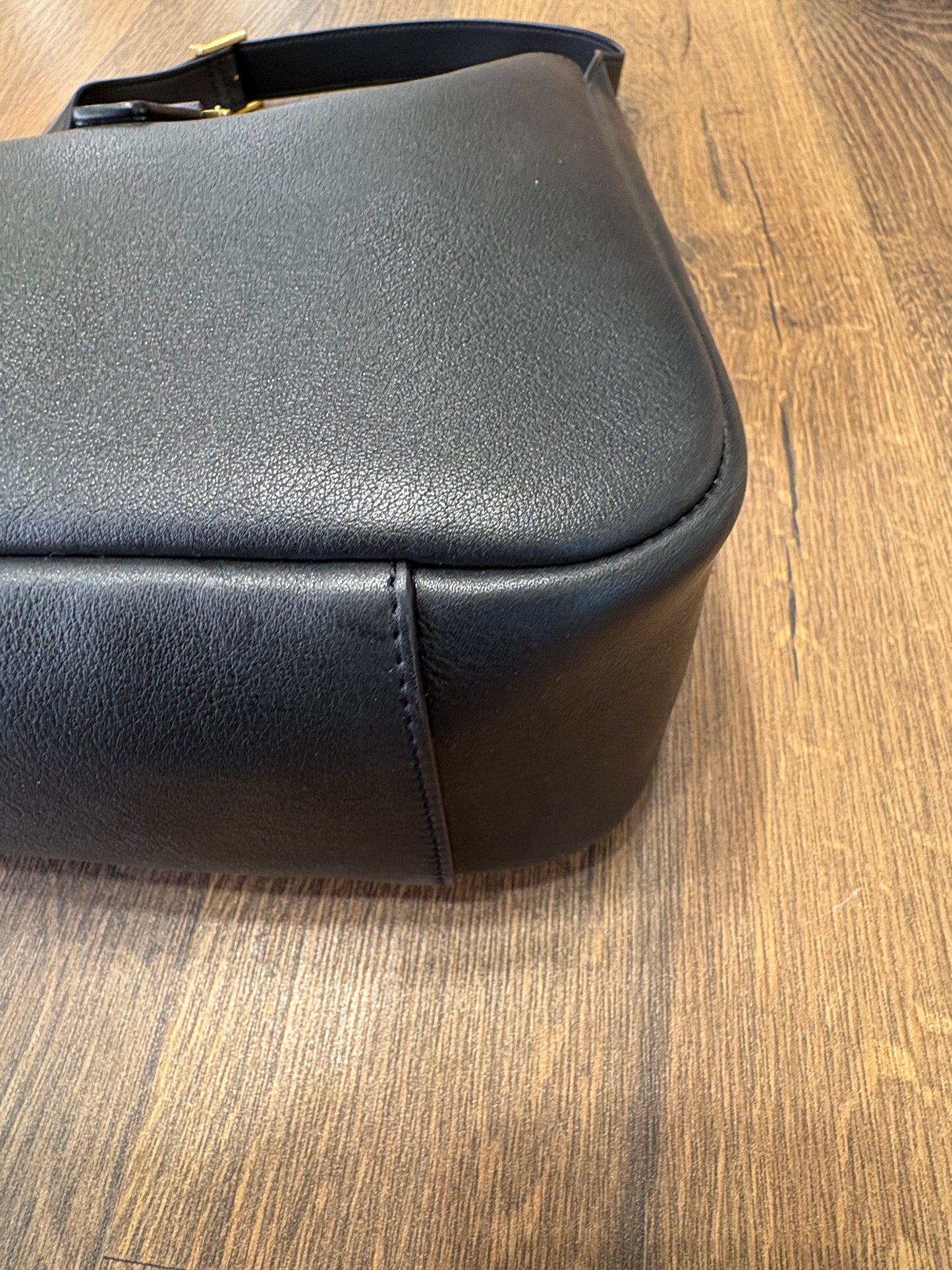 Ysl Le 5à7 pelle nera nuova