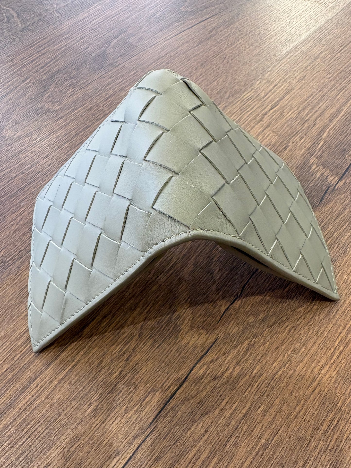 Bottega Veneta portafoglio da uomo in pelle intrecciata . Nuovo