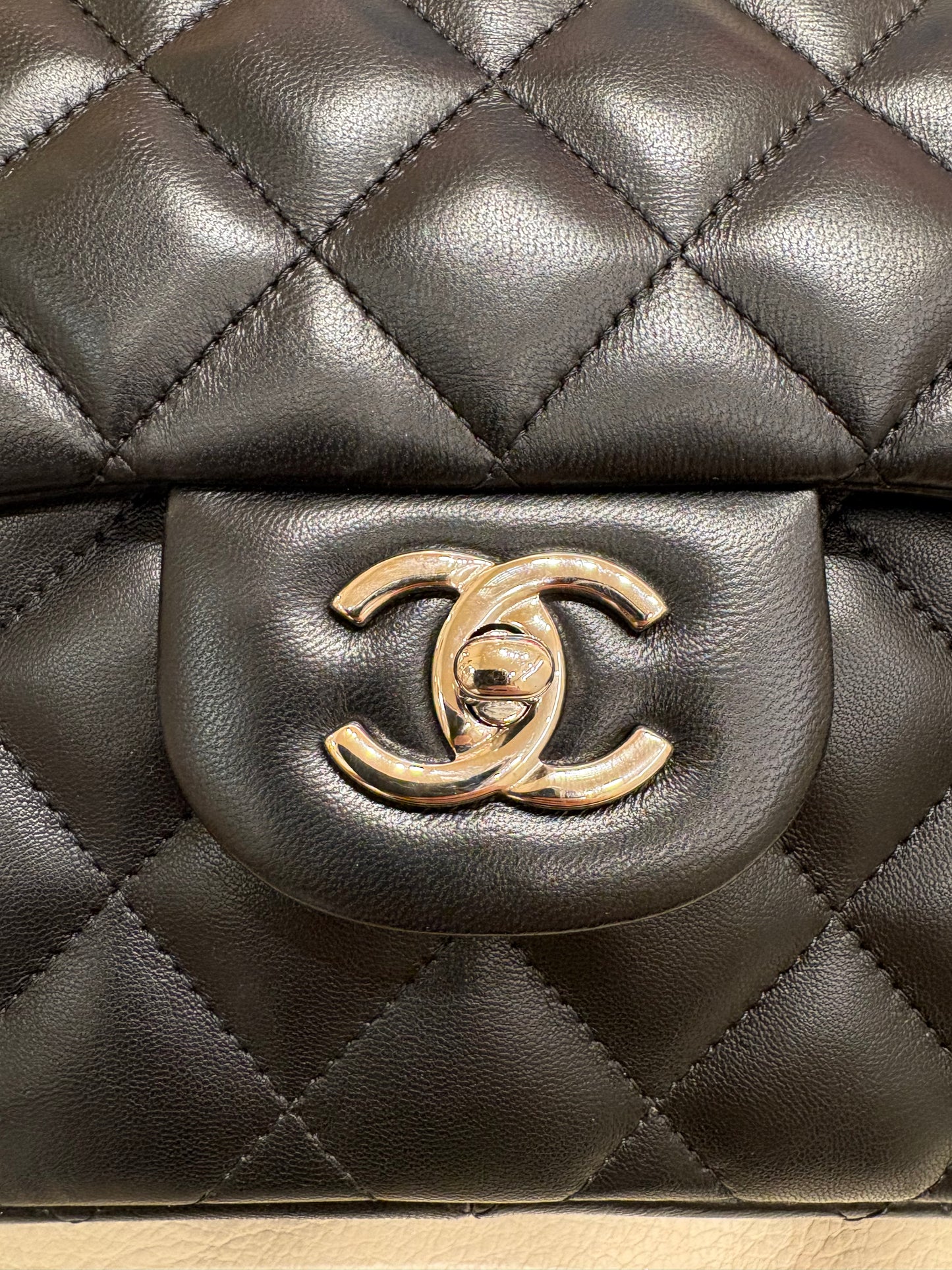 Chanel Jumbo in agnello nero