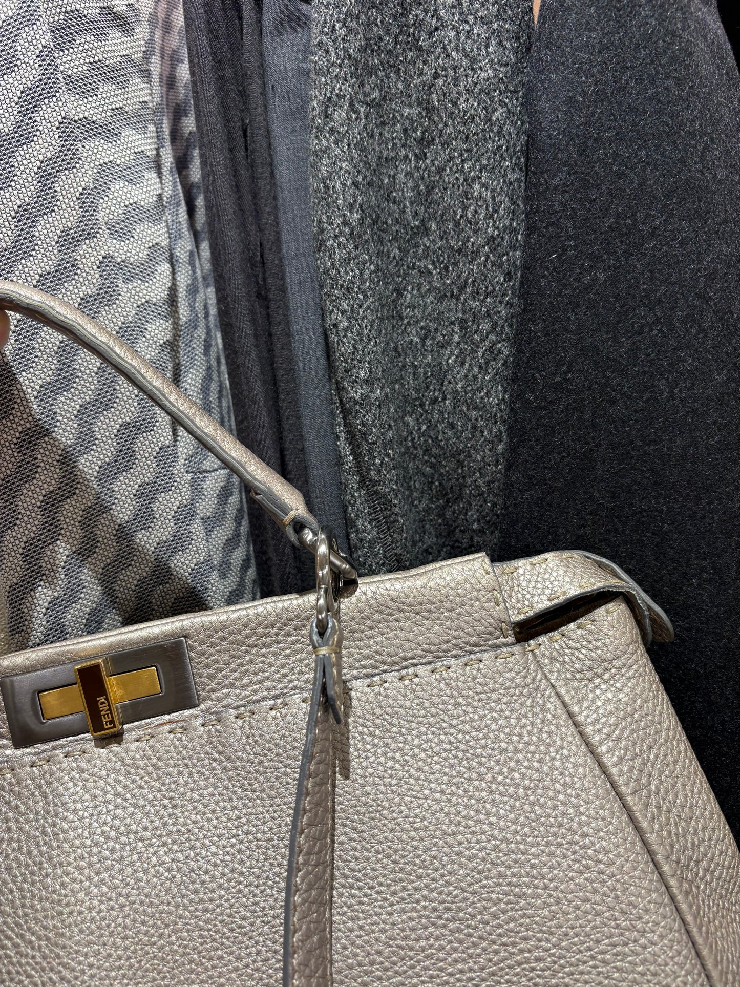 Fendi Peekaboo Selleria grigio / tortora